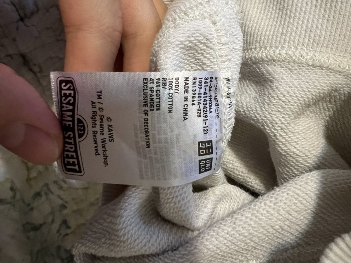 Kaws × Uniqlo Uniqlo x KAWS L/S Tee Size US M / EU 48-50 / 2 - 3 Thumbnail