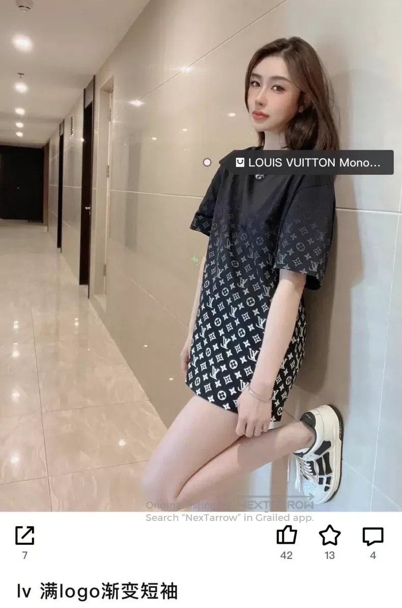 Louis Vuitton Louis Vuitton Black full-print logo gradient short sleeve Size US XS / EU 42 / 0 - 7 Thumbnail