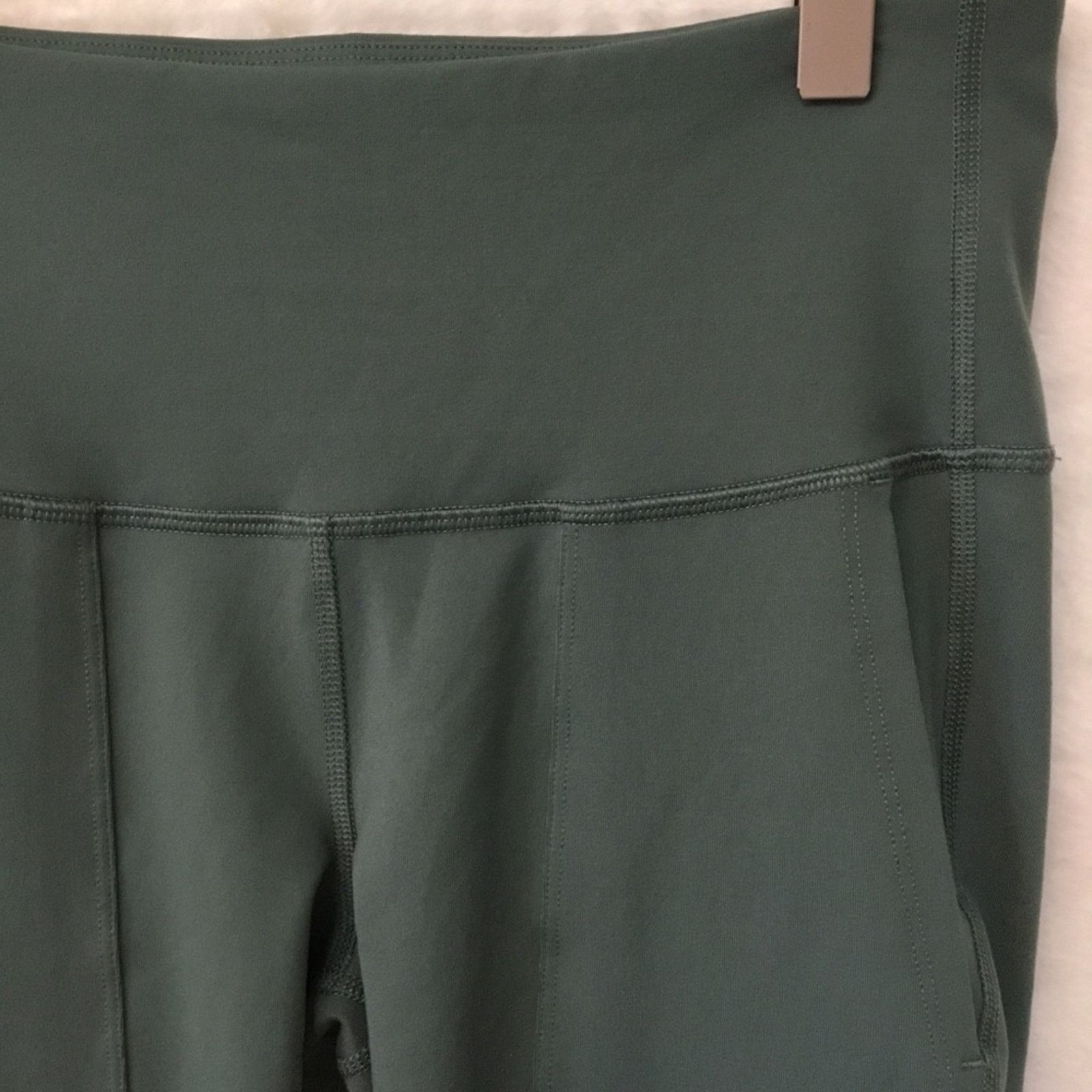 Old Navy Old Navy Green Active High-Rise Go-Dry Leggings Size 28" / US 6 / IT 42 - 3 Thumbnail