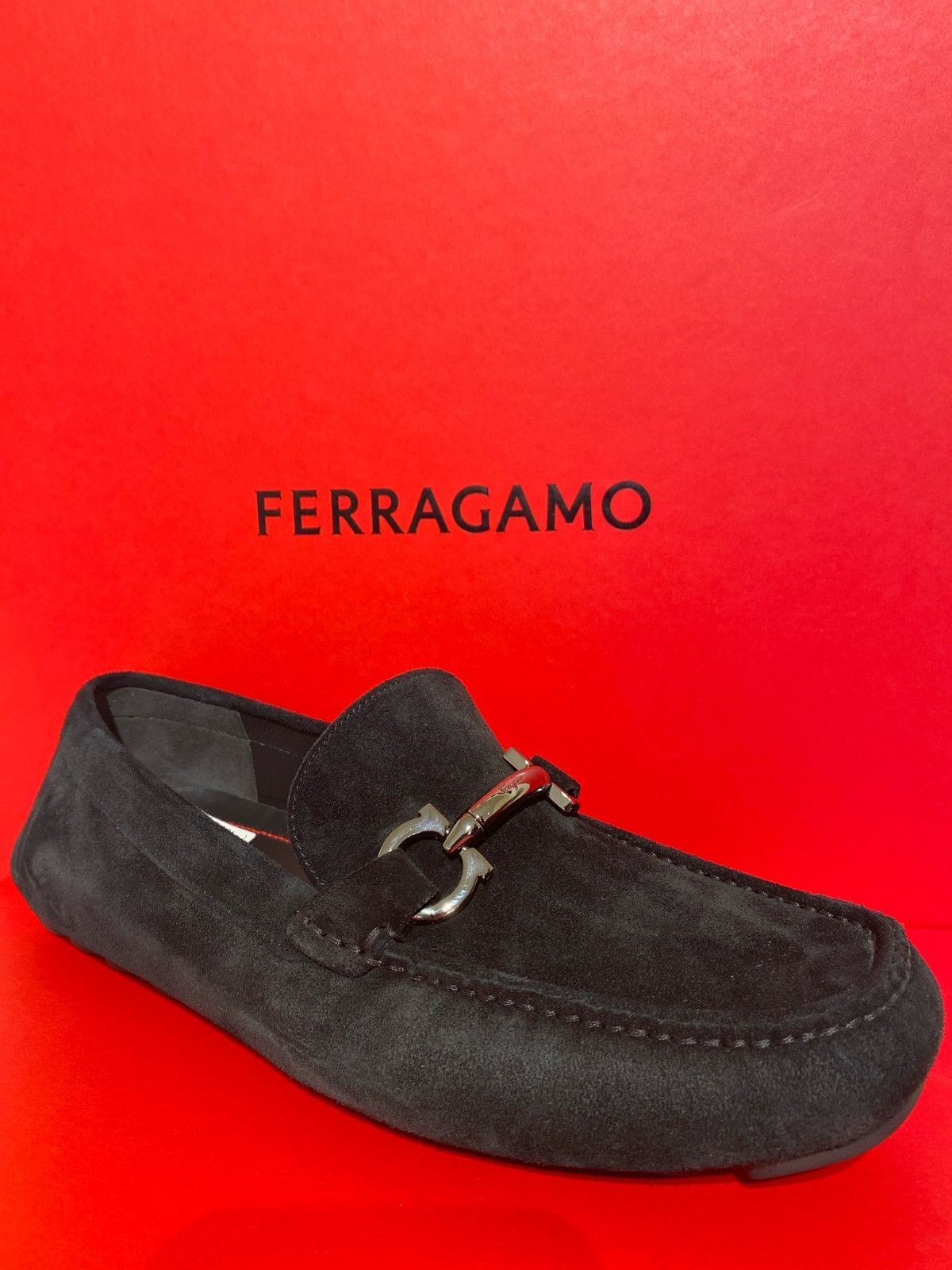 Salvatore Ferragamo o1s1rm1125 Salamanca 52 Loafers in Black Size US 11 / EU 44 - 1 Preview
