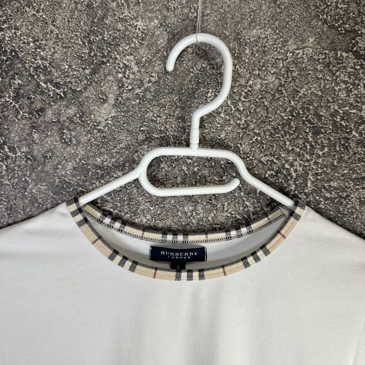 Burberry Vintage Basic Burberry T-Shirt Size S / US 4 / IT 40 - 5 Thumbnail