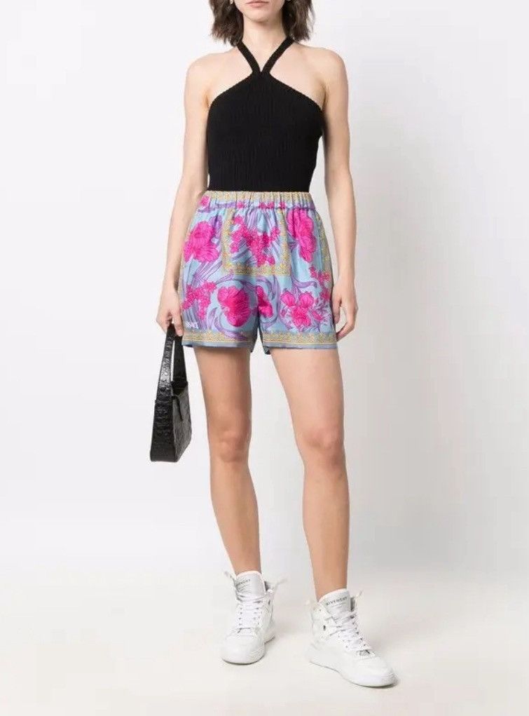 Versace VERSACE Cornflower-Print Satin Shorts Size 32" / US 10 / IT 46 - 2 Thumbnail