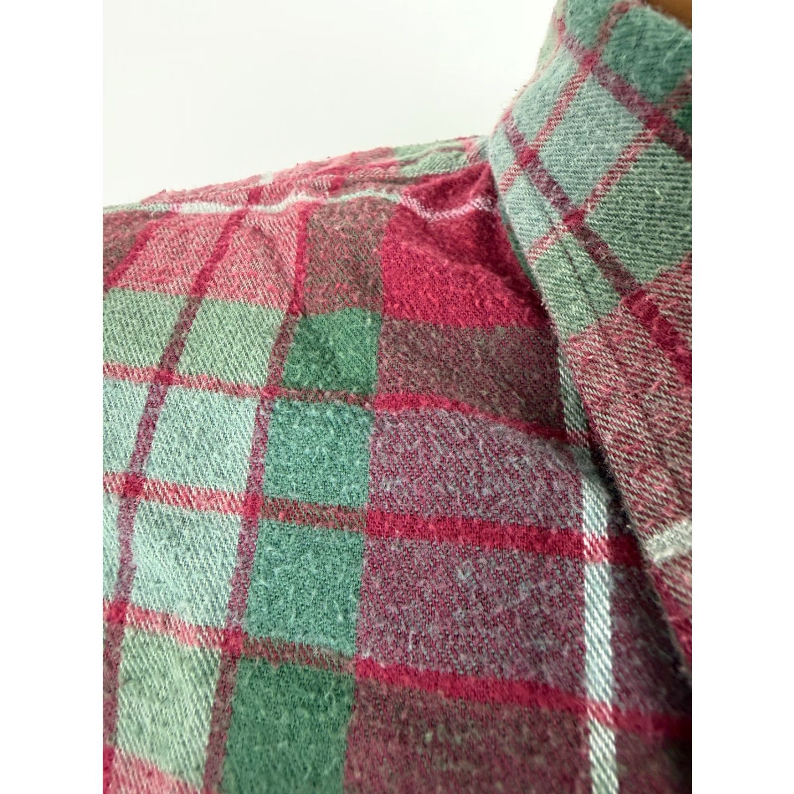 Lands' End VINTAGE Lands' End Flannel Shirt XL Green Red Plaid Outdoor Lightweight Cotton Mens Size US XL / EU 56 / 4 - 4 Thumbnail