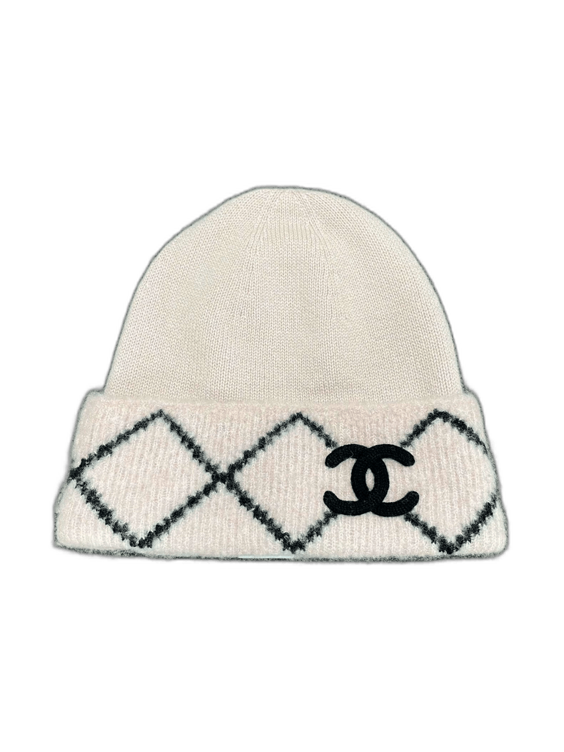 Pink Cashmere Knit Hat by Chanel-yf