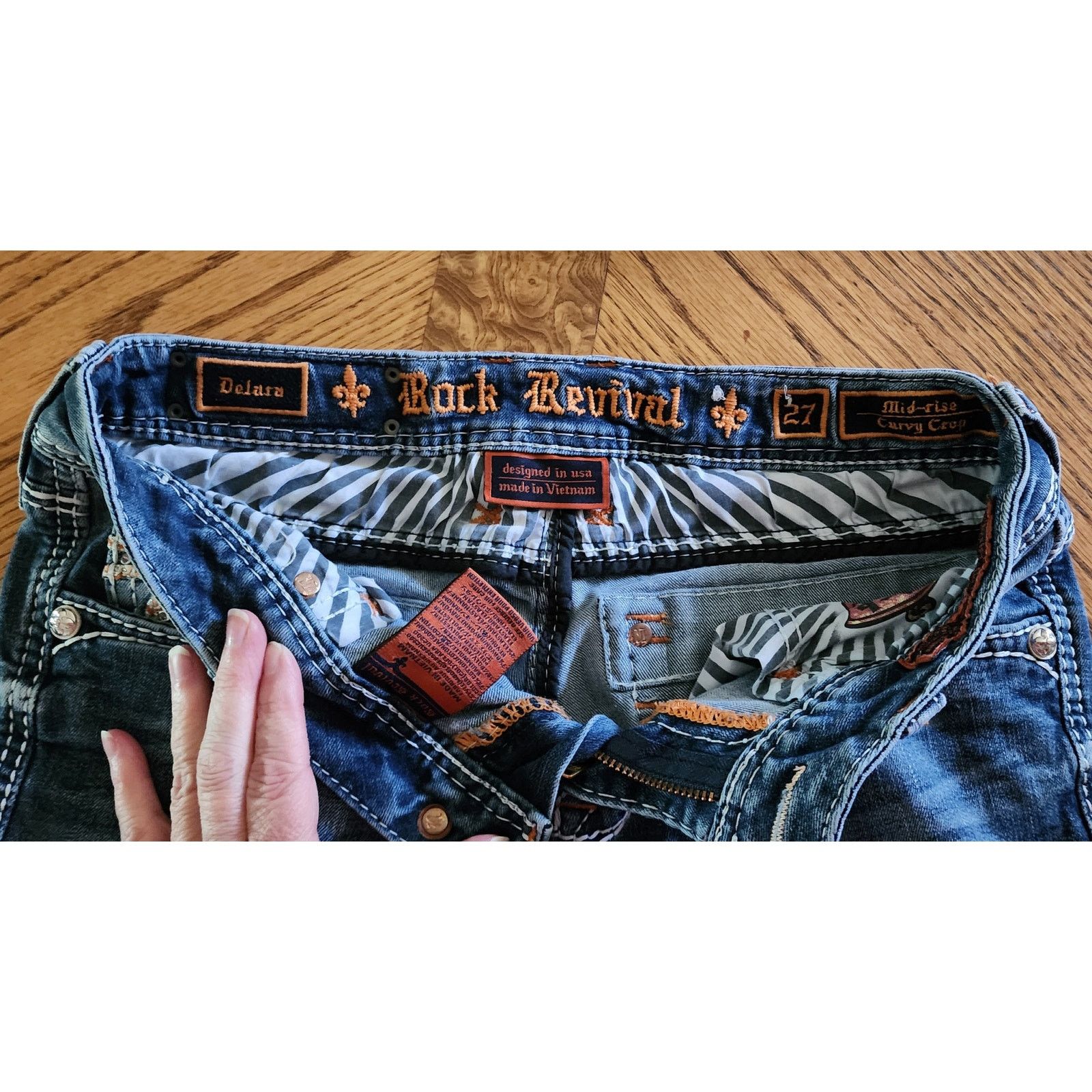 Rock Revival Rock Revival Jeans Women 27EU distressed Mid-Rise Rhinestone Size 30" / US 8 / IT 44 - 5 Thumbnail