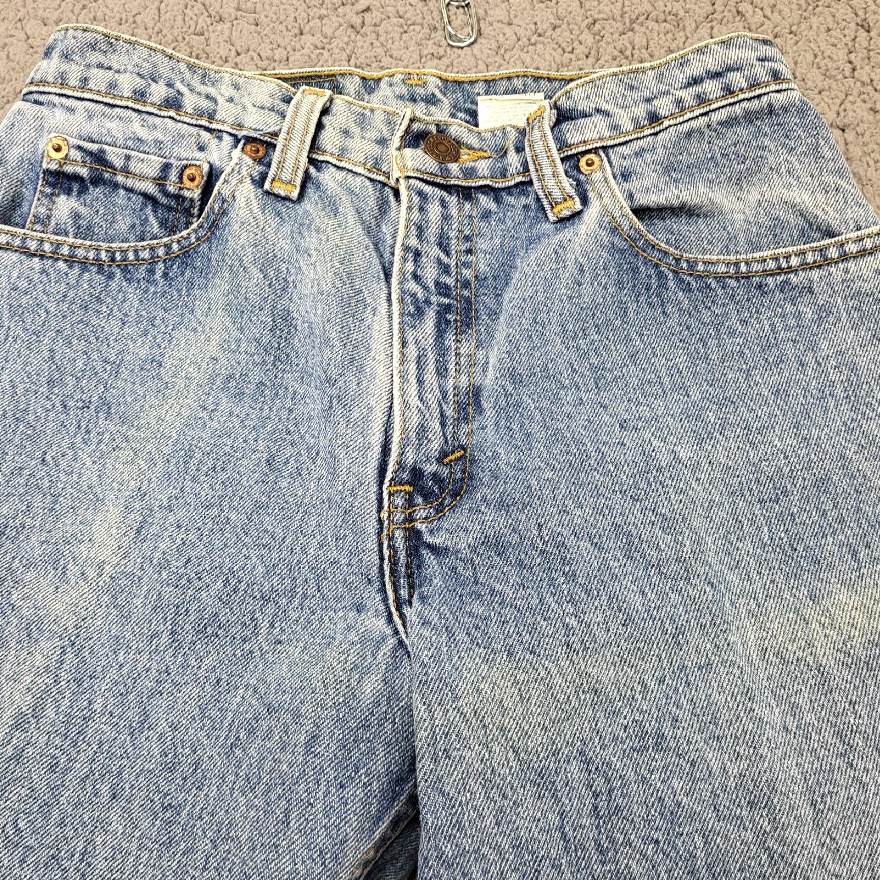 Levi's VINTAGE Levi's 550 Light Wash Relaxed Fit Tapered Leg Jeans Size 7 Short Women/Boys? No—Gender not specified. Size 28" / US 6 / IT 42 - 5 Thumbnail