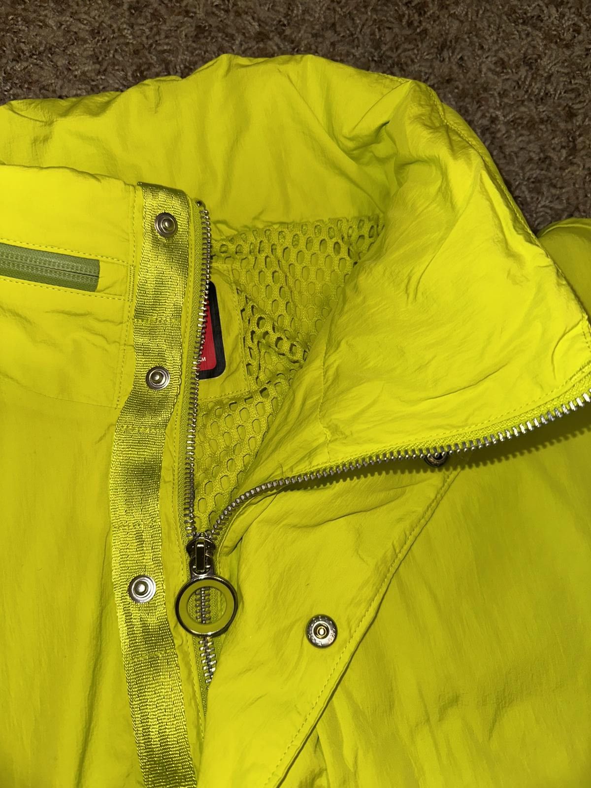 Nike Nike Men’s Tech Bright Cactus Green Jacket Sample Size US M / EU 48-50 / 2 - 5 Thumbnail