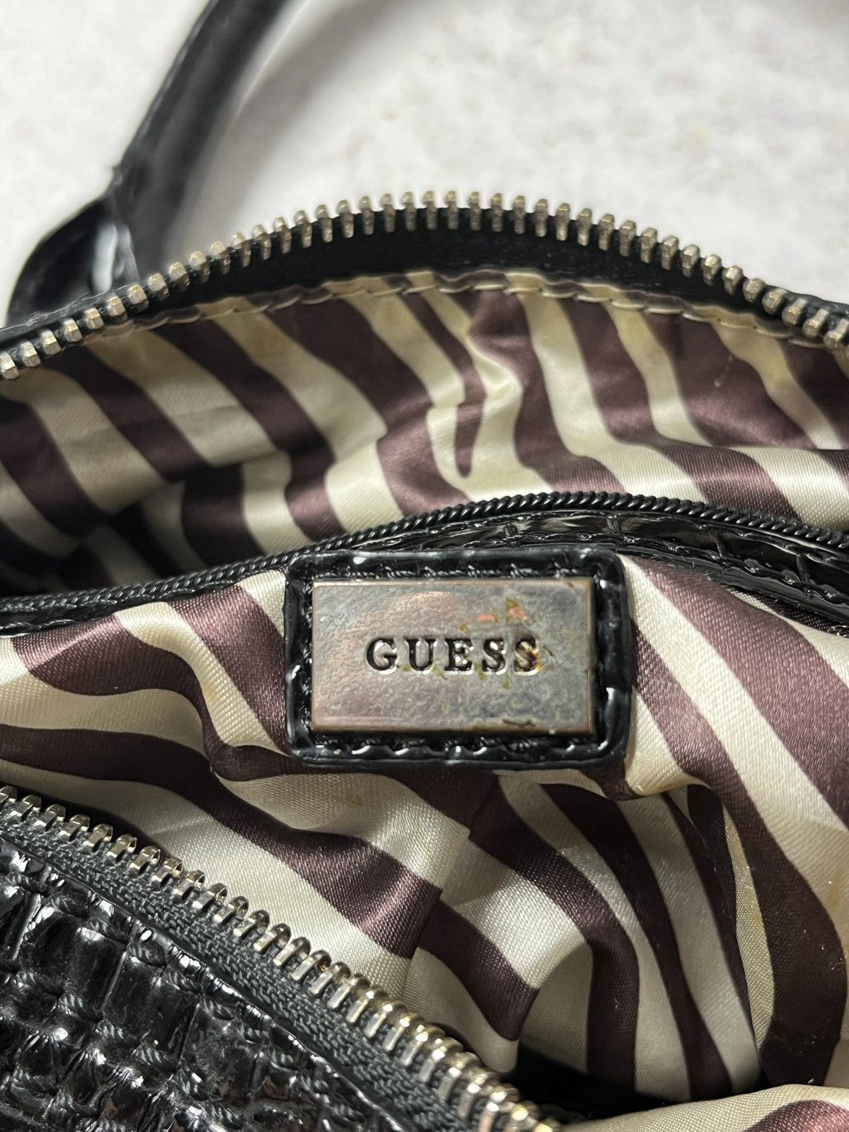 Guess Vintage Guess Y2K Leather Los Angeles Hand Shoulder Bag Size ONE SIZE - 10 Thumbnail