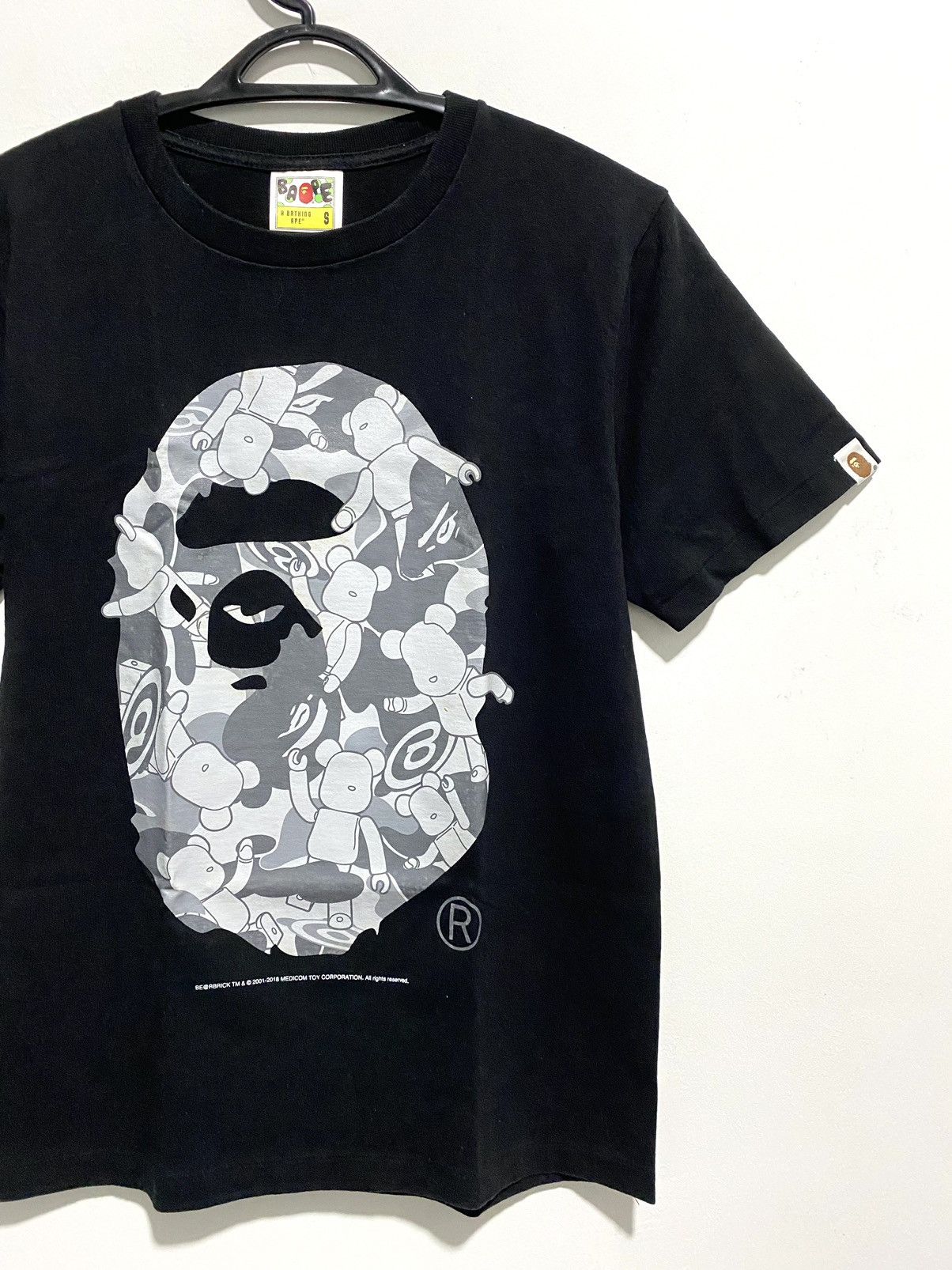 Bape 🔥SALE🔥Bape x Medicom Bearbrick Big Ape Head Tee Size US S / EU 44-46 / 1 - 2 Thumbnail