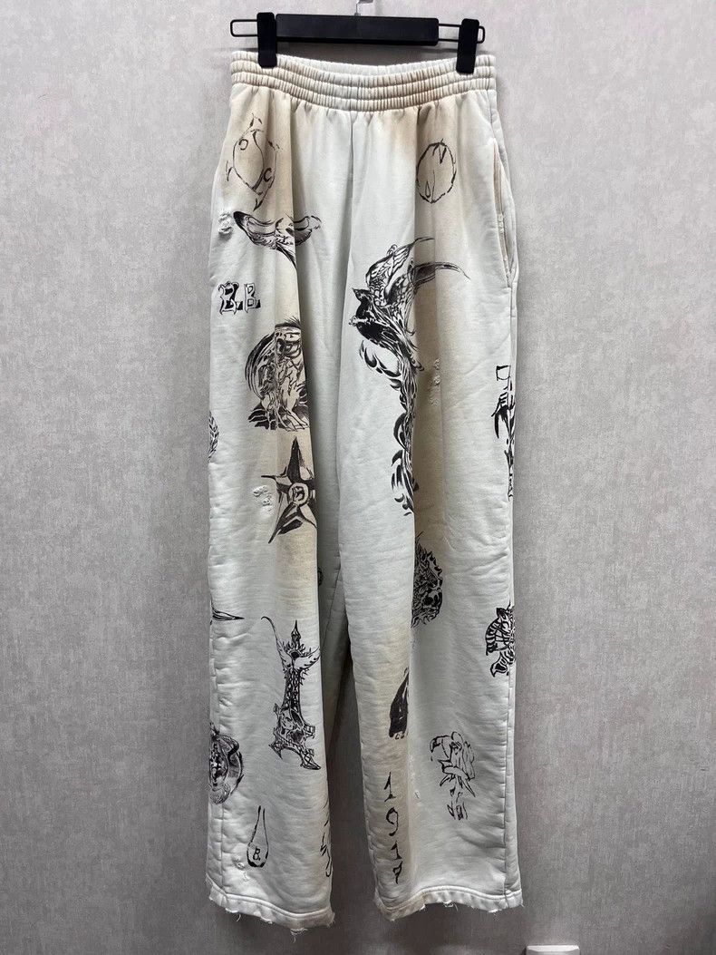 Balenciaga Balenciaga size XS White Printed Elastic Waist Mid-Rise Kn Size US 27 - 1 Thumbnail