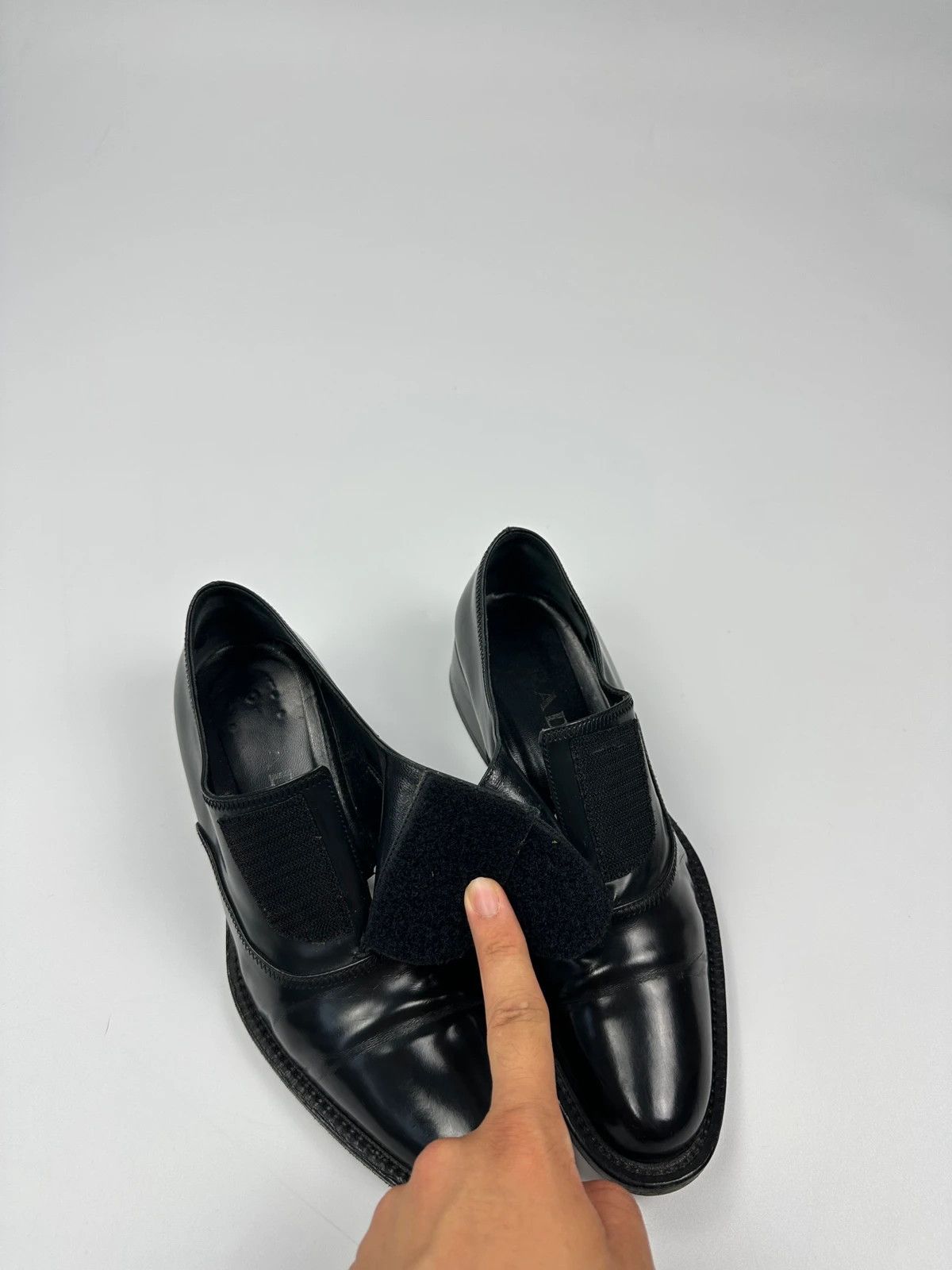 Prada Prada Milano 90s Black Vernis Scratch Loafer Dress Shoes Size US 6 / IT 36 - 7 Thumbnail