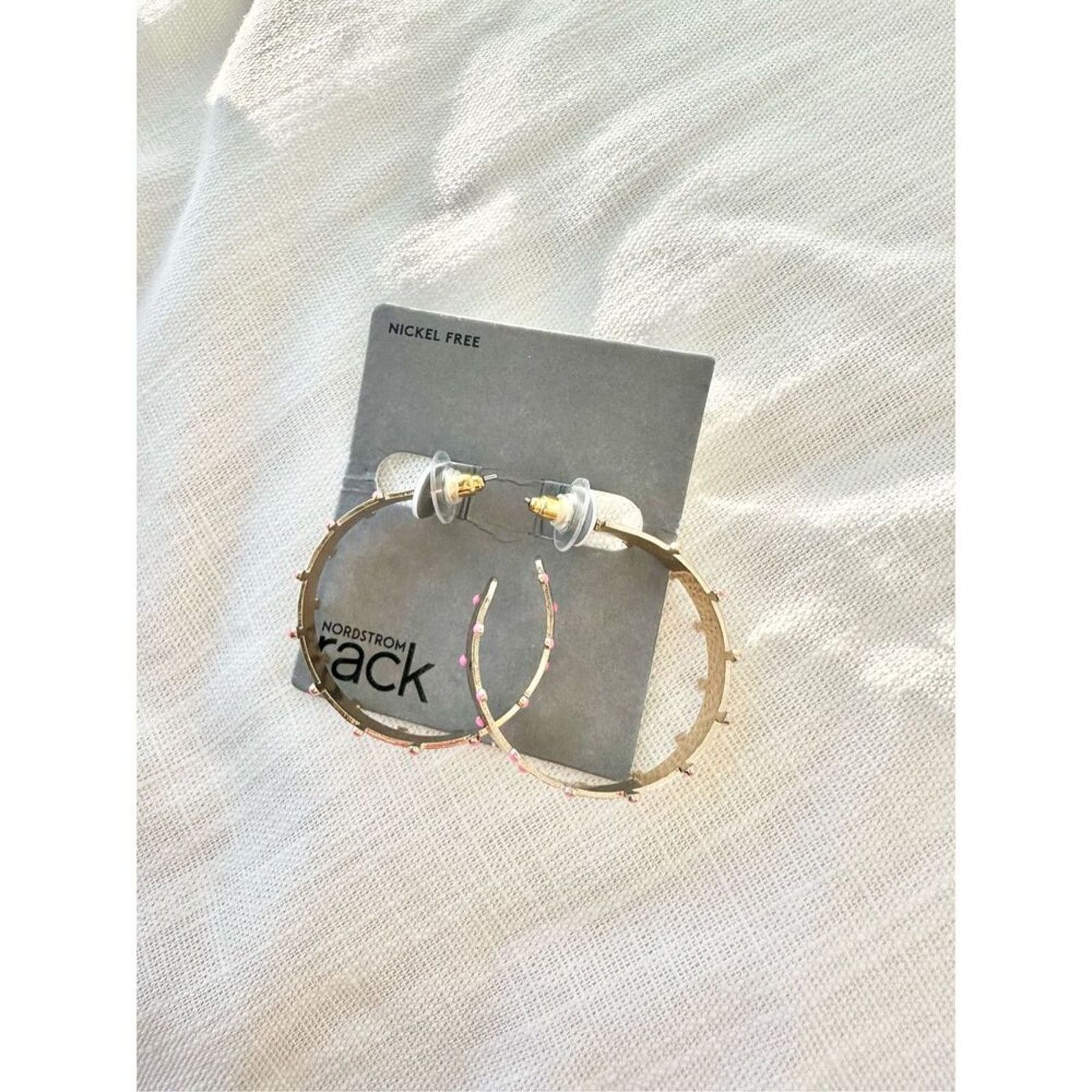 Nordstrom Hammered Gold and Pink Detailed Hoop Earrings Size ONE SIZE - 1 Thumbnail