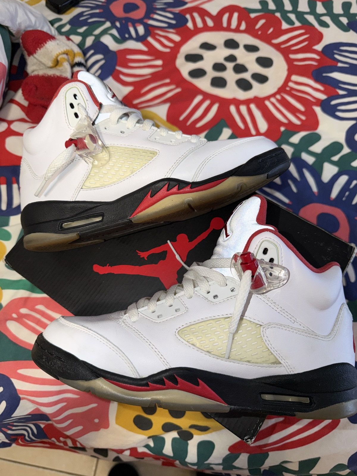 Jordan Brand Air Jordan 5 Retro ‘White Fire Red’ 2020 Size US 7 / EU 40 - 1 Thumbnail