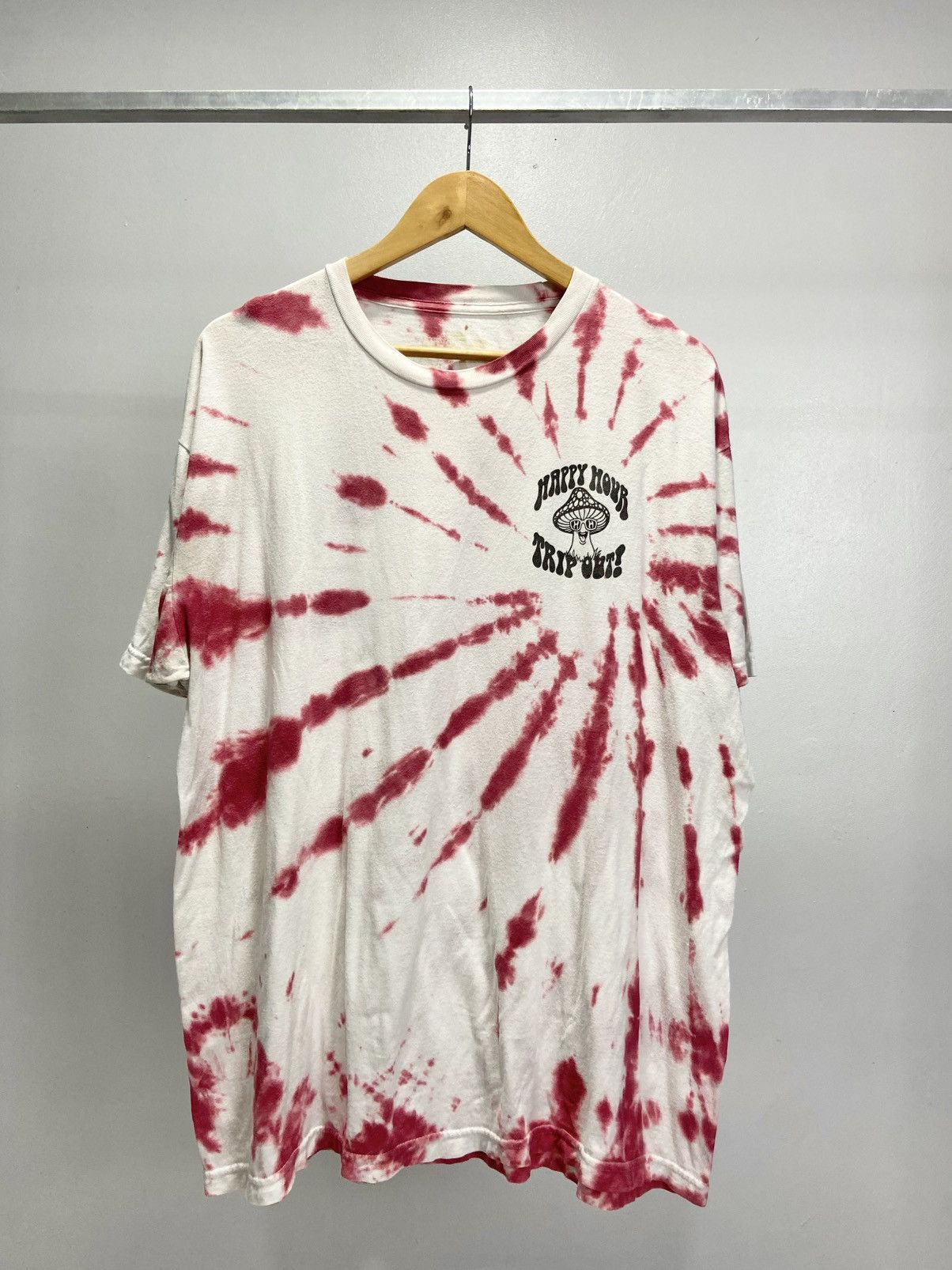Other Happy Hour Trip Out tee Size US XL / EU 56 / 4 - 1 Thumbnail