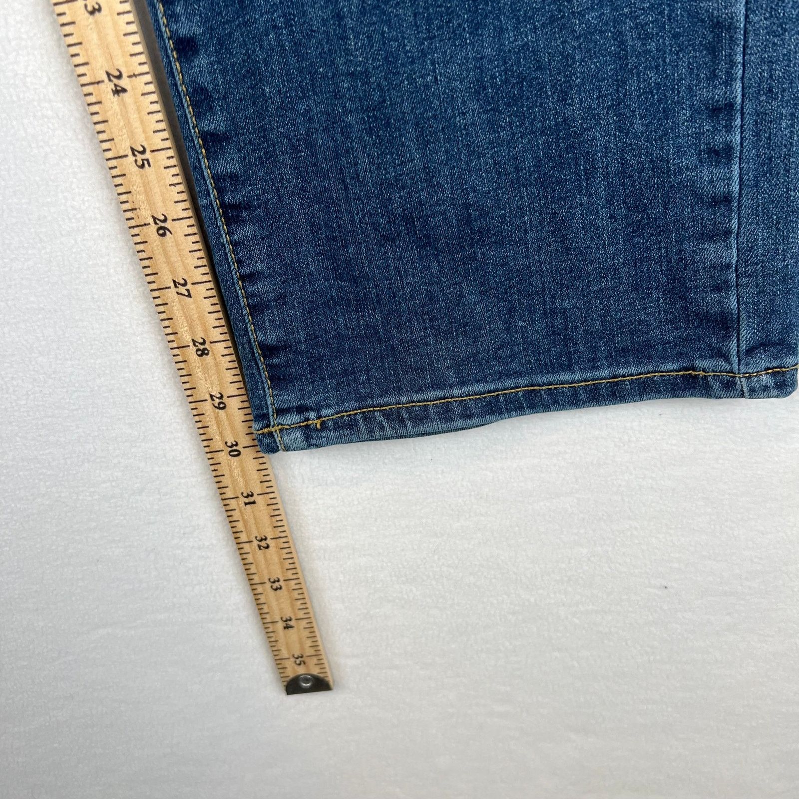 Lucky Brand Lucky Brand Jeans Mens 34x30 Blue 221 Straight Denim Size US 34 / EU 50 - 12 Thumbnail