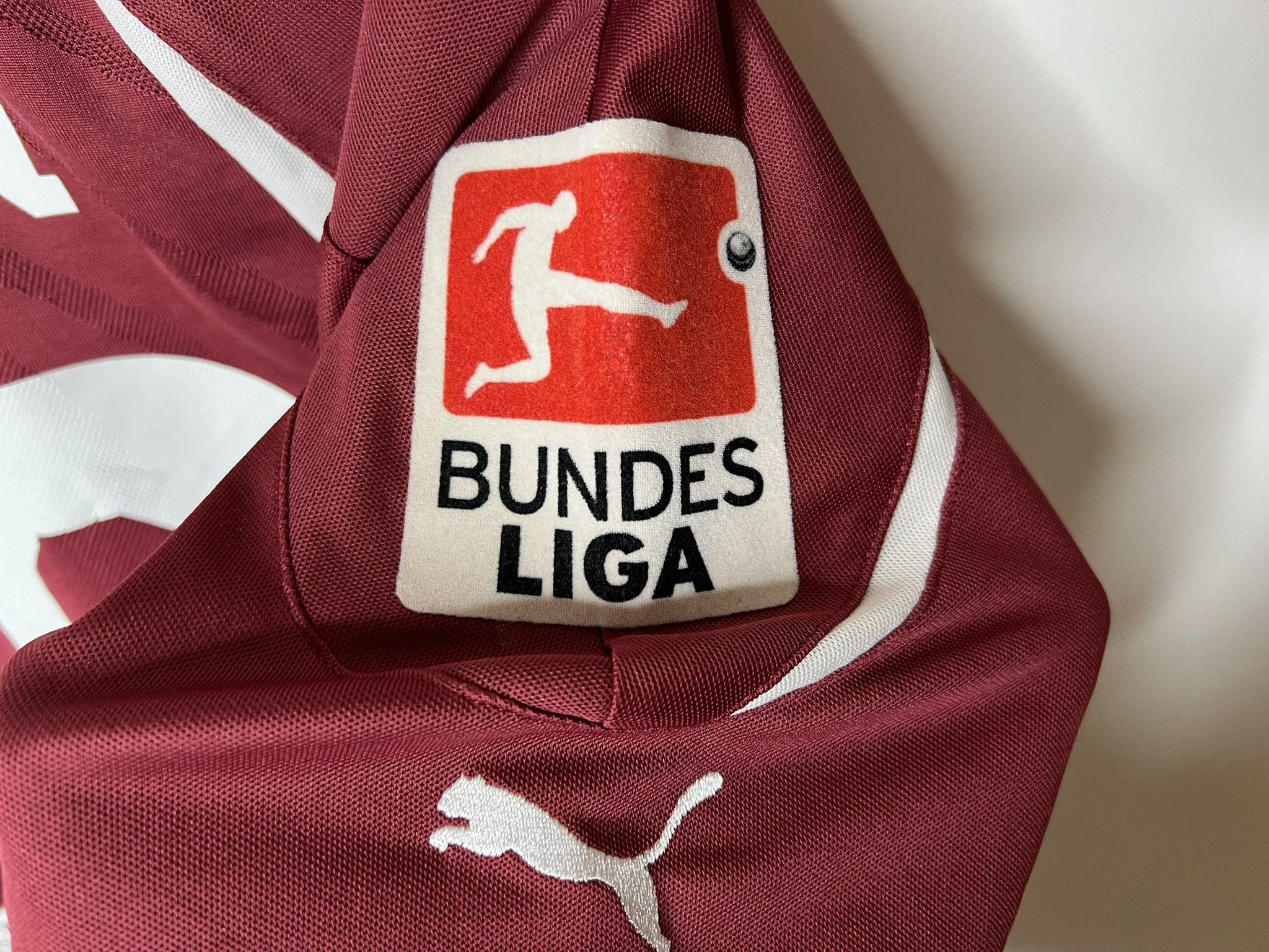 Puma HAJNAL #28 VFB STUTTGART 2010 AWAY FOOTBALL SHIRT SOCCER Size US M / EU 48-50 / 2 - 5 Thumbnail
