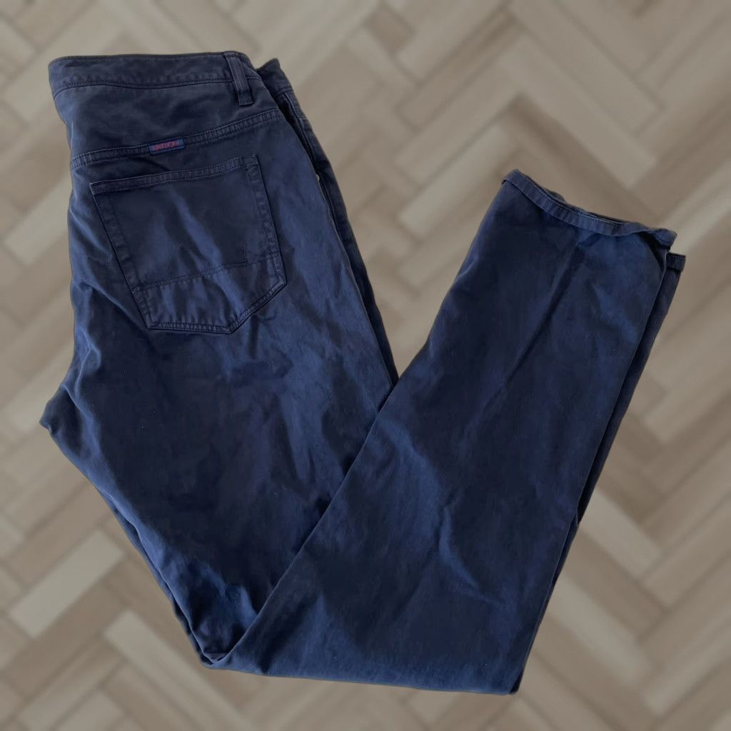 UNTUCKit UNTUCKit Straight Fit Cotton Flat Front Blue Chino Pants Mens 34x34 Size US 34 / EU 50 - 1 Thumbnail