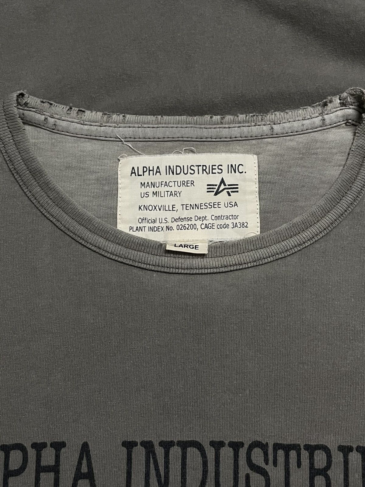 Alpha Industries × Vintage Vintage 90s Designer Alpha Industries Us Military Faded Tee Size US M / EU 48-50 / 2 - 7 Thumbnail