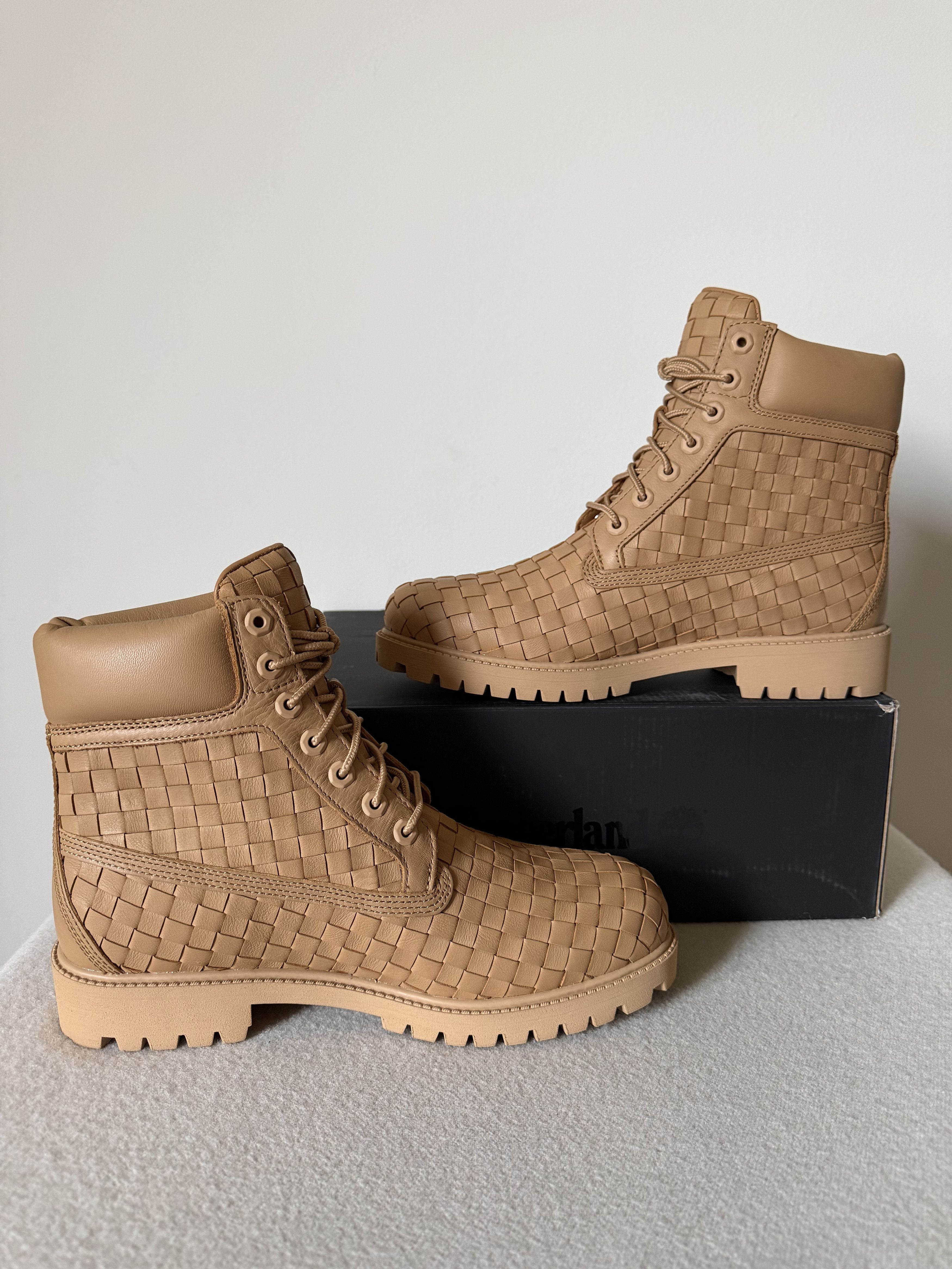 Timberland Timberland 6 Inch Premium Boots in Beige Woven Leather Size US 10.5 / EU 43-44 - 3 Thumbnail