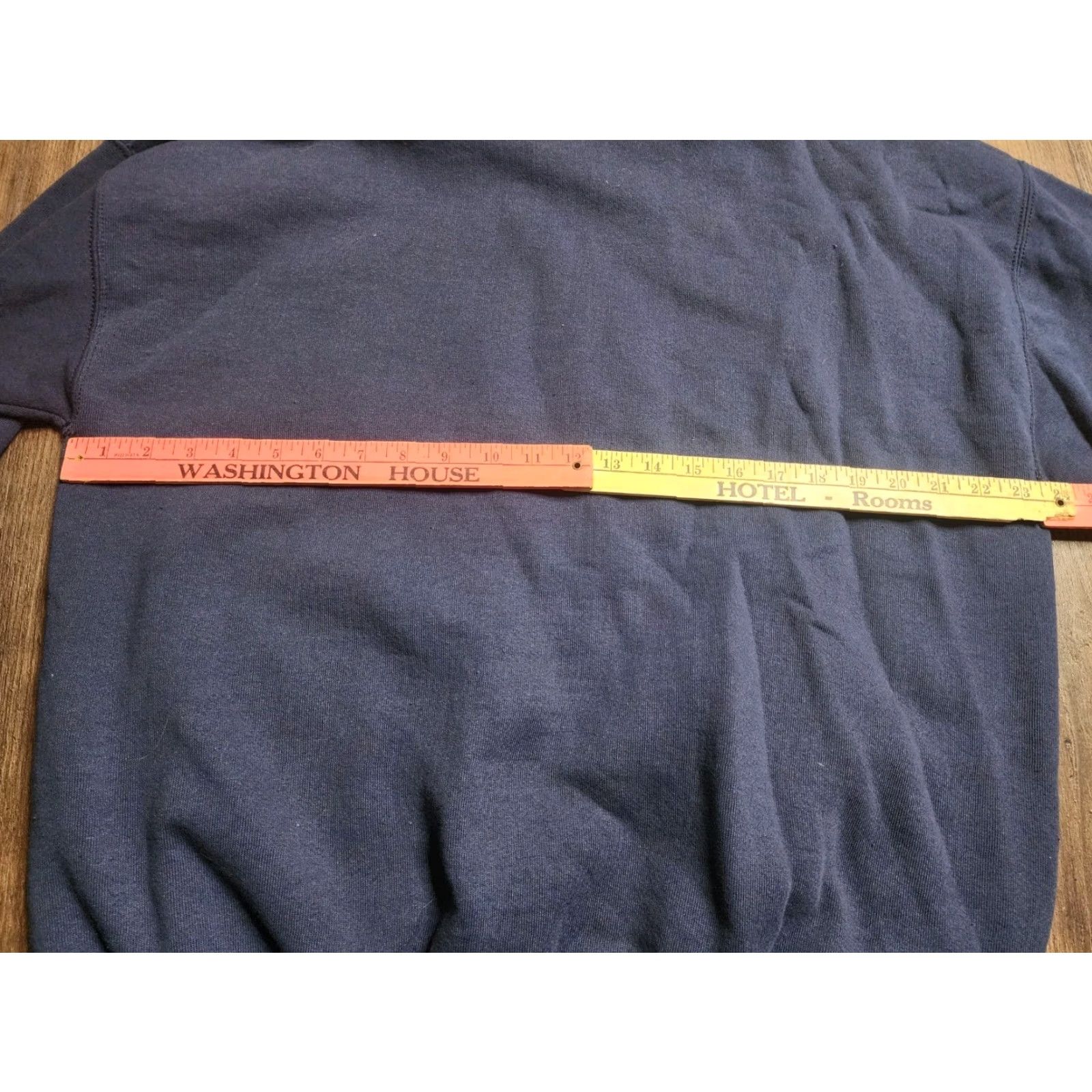 Vintage VINTAGE Hugga Heart Heart and Rose Collared Sweatshirt Womens L/XL Blue 1990s Casual Mens Womens Boys Girls? Size L / US 10 / IT 46 - 4 Thumbnail