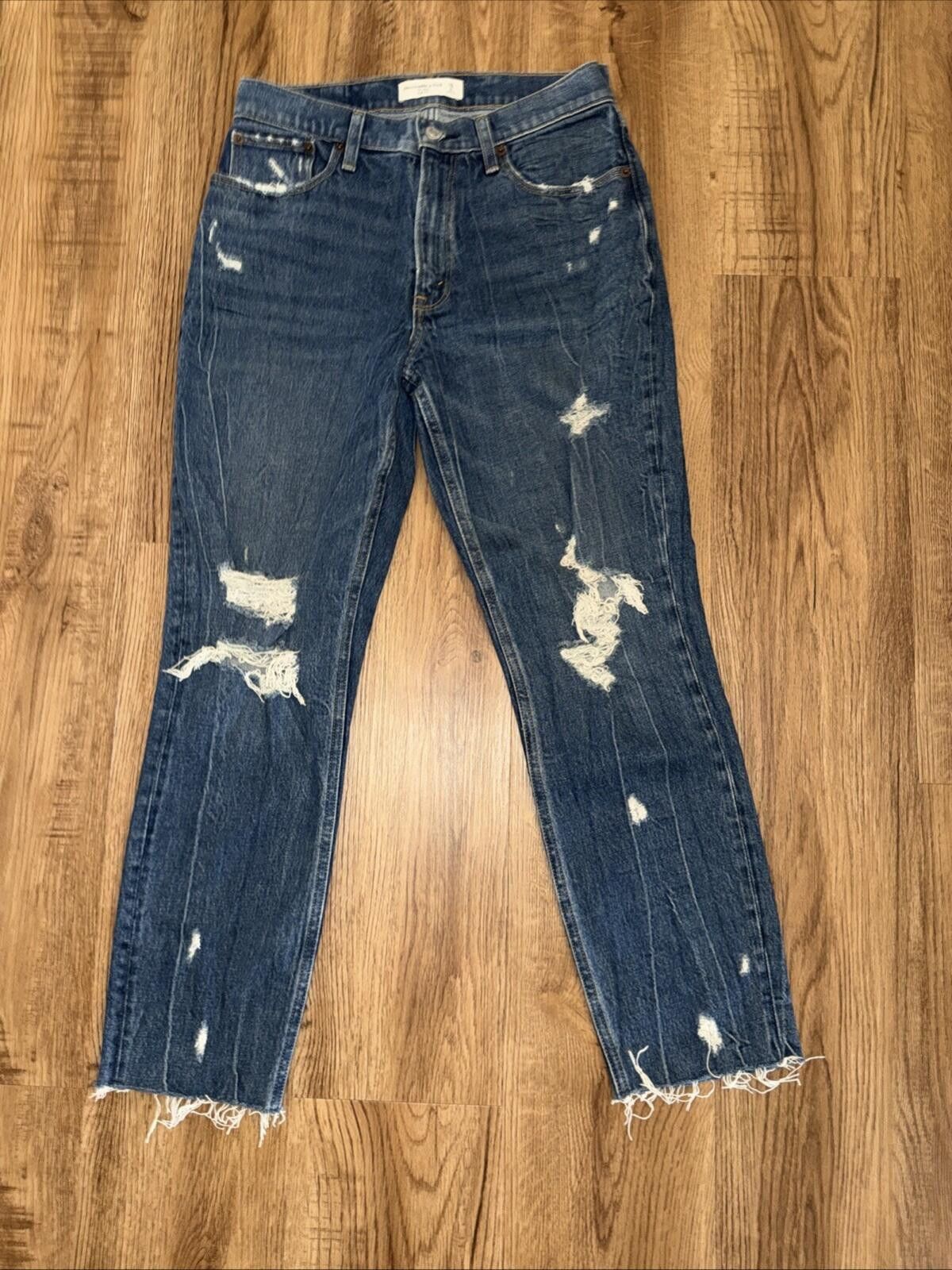 Abercrombie & Fitch Abercrombie & Fitch The Mom High Rise Distressed Jeans 28/6 Size 28" / US 6 / IT 42 - 1 Thumbnail