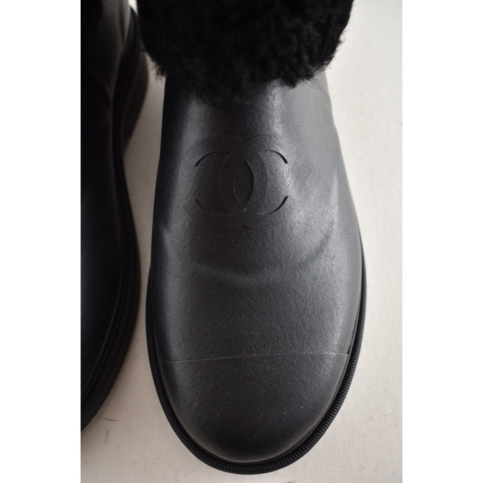 Chanel Chanel Black Shearling Rubber CC Ankle Rain Boots 40 Size US 10 / IT 40 - 10 Thumbnail