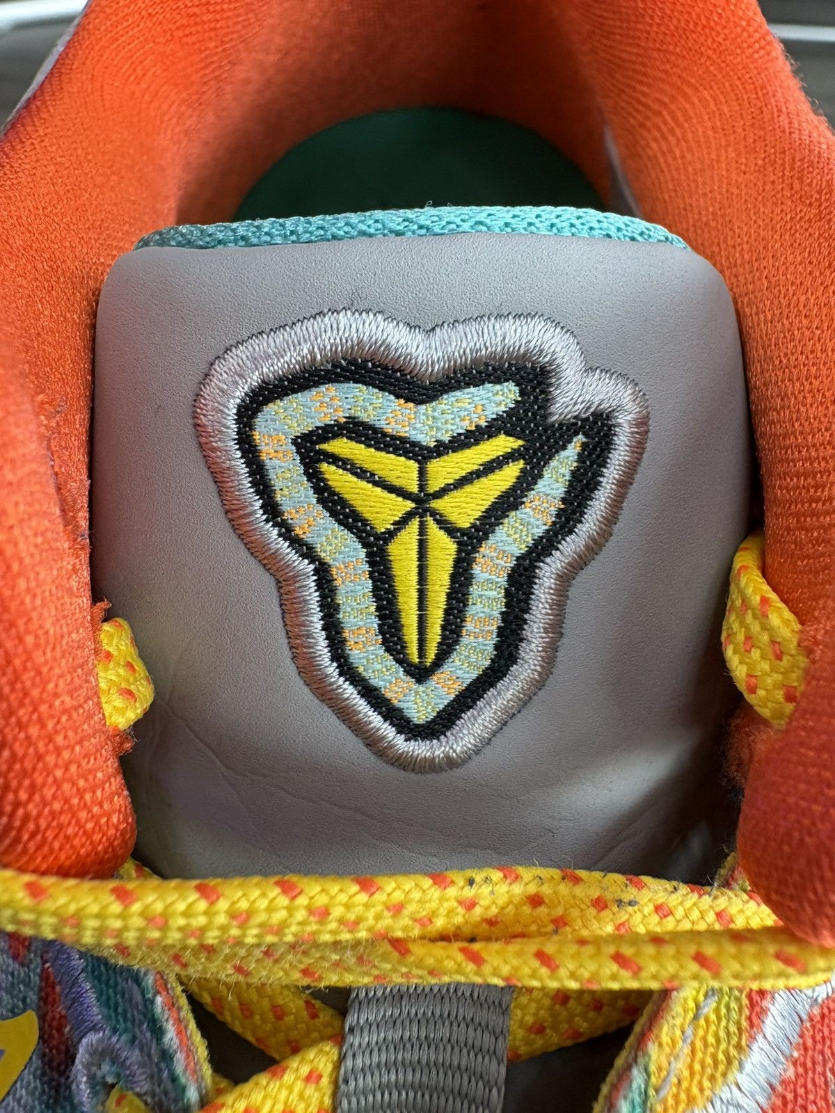 Nike Nike Kobe 8 Protro “Venice Beach” (2024) (GS) **PRE-OWNED** Size US 6.5 / EU 39-40 - 6 Thumbnail