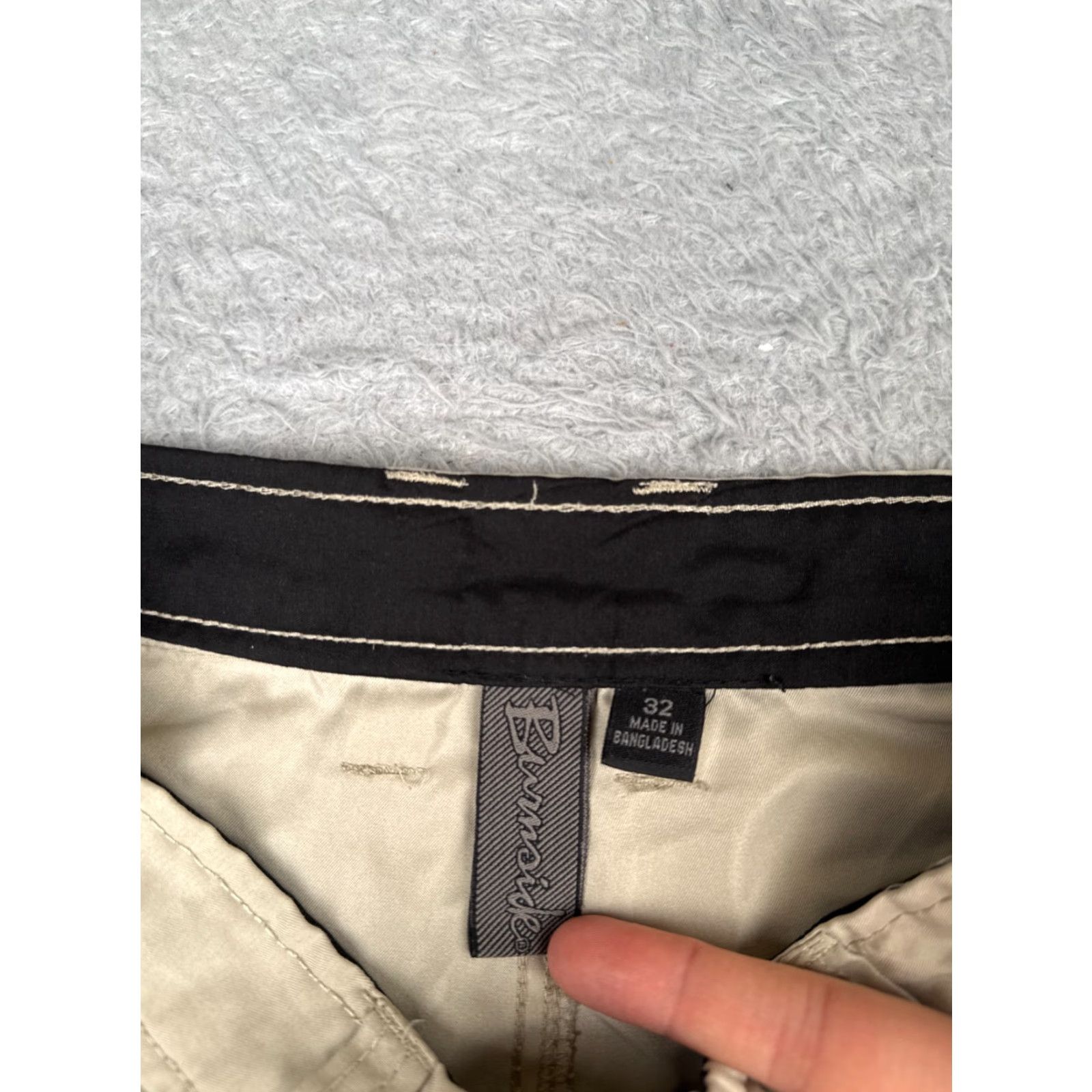 Burnside Burnside Men Cargo Shorts 32 Beige Polyester Blend Casual Beach 32x11 Vintage No Size US 32 / EU 48 - 7 Thumbnail