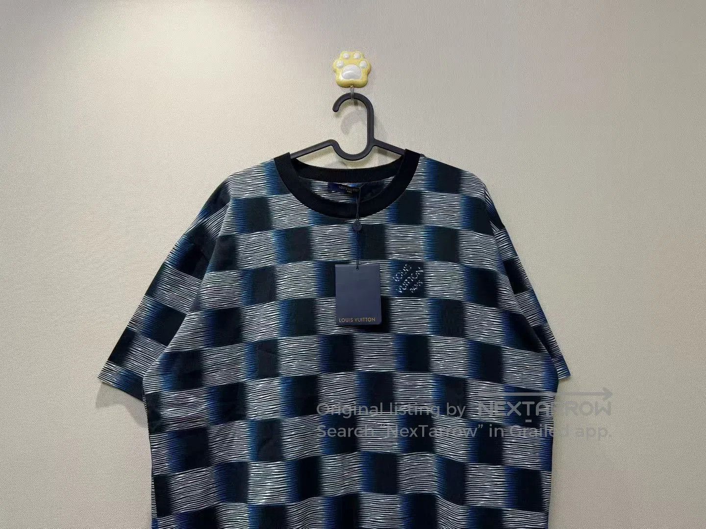 Louis Vuitton Louis Vuitton Checkered Logo Short Sleeve. Size US XL / EU 56 / 4 - 2 Thumbnail