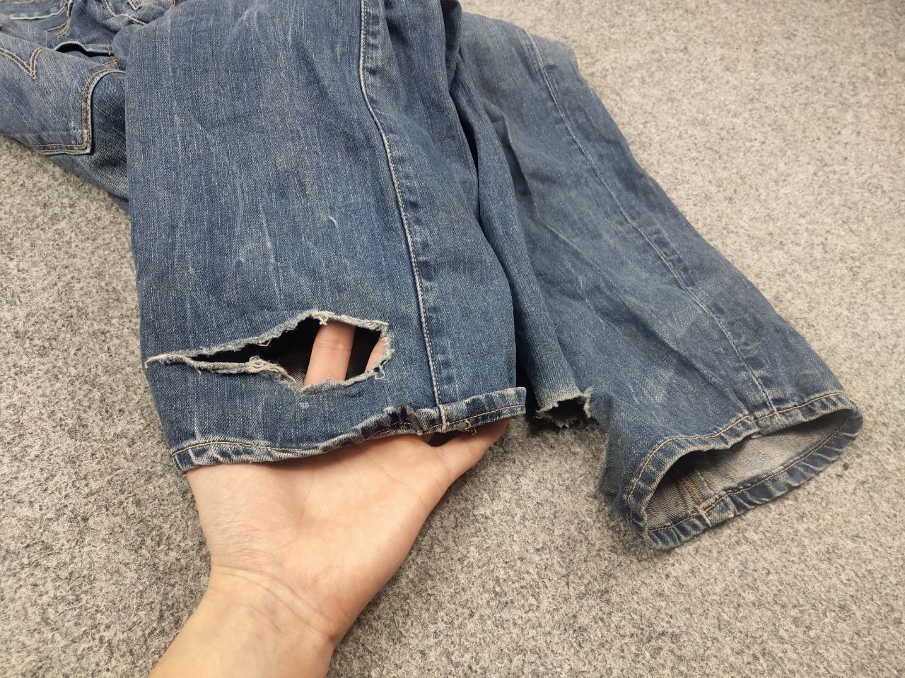 Levi's Rare Vintage 90s Levis Engineered Denim Jeans Twisted Faded Size US 32 / EU 48 - 10 Thumbnail