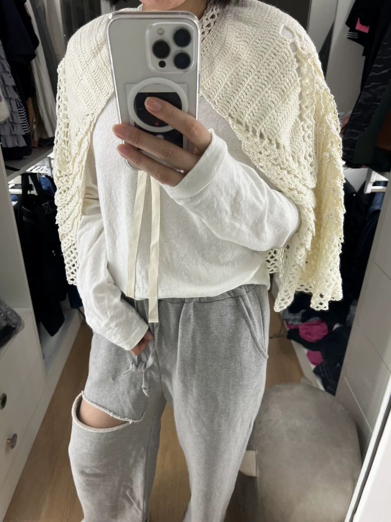 Loewe LOEWE Cute white cloak jacket sweater Size XS / US 0-2 / IT 36-38 - 2 Thumbnail