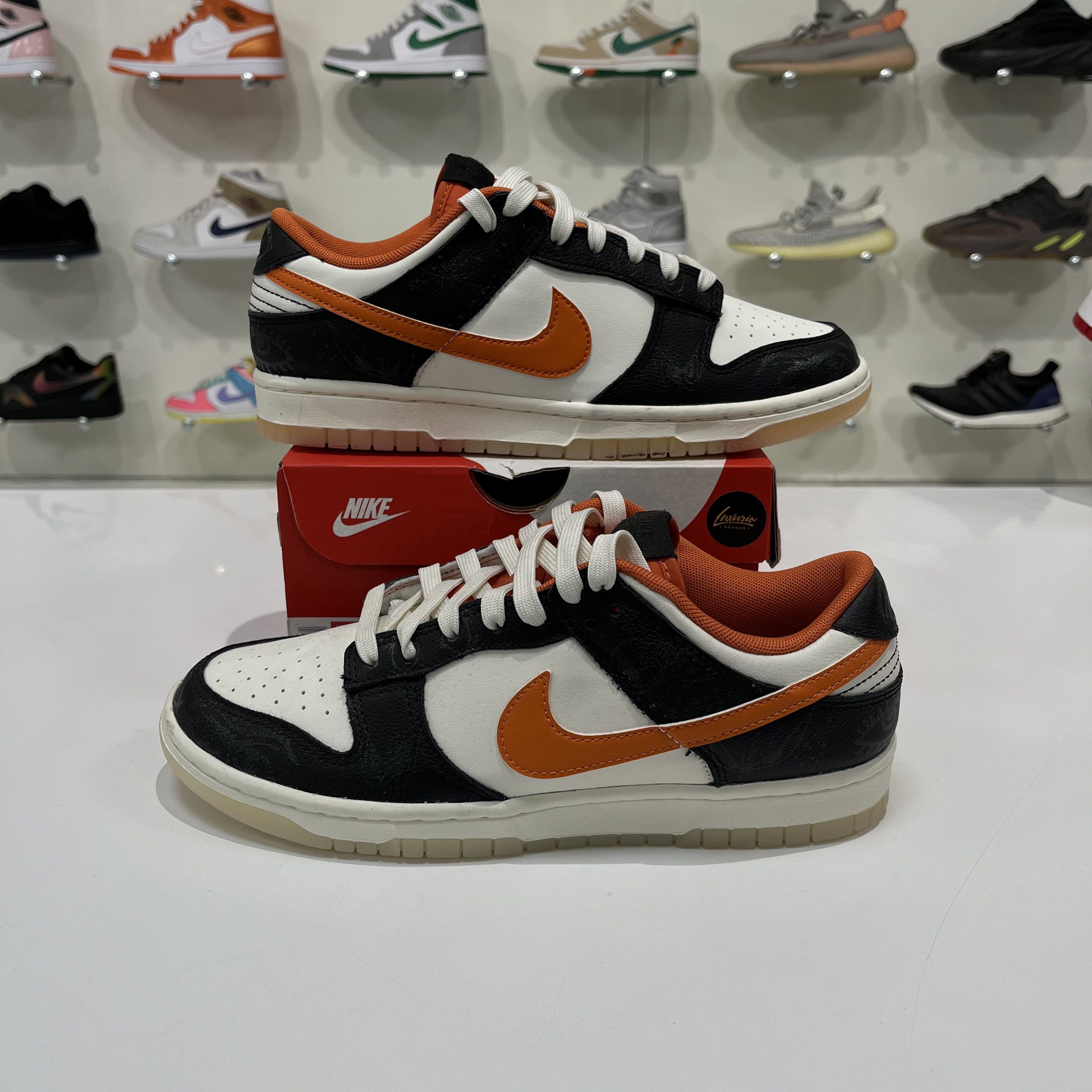 Nike Nike SB Dunk Low PRM Halloween 2021 Size US 8 / EU 41 - 1 Thumbnail