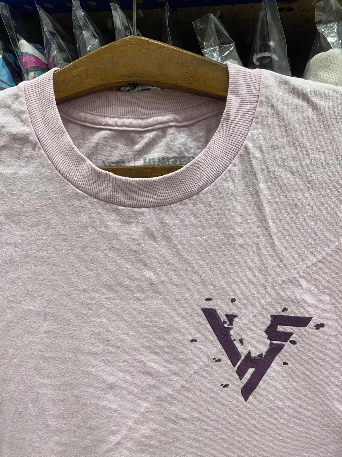 Hypland HYPLAND X HUNTER X HUNTER ANIME TSHIRT Size US M / EU 48-50 / 2 - 4 Thumbnail