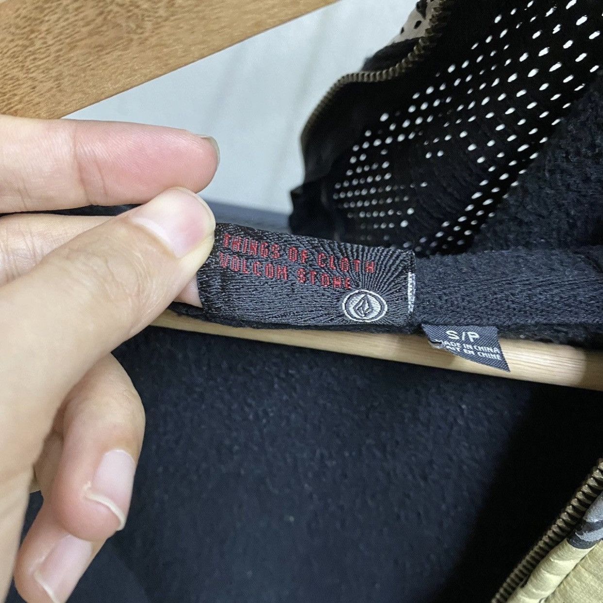 Volcom Volcom x Kiss Size US S / EU 44-46 / 1 - 14 Thumbnail
