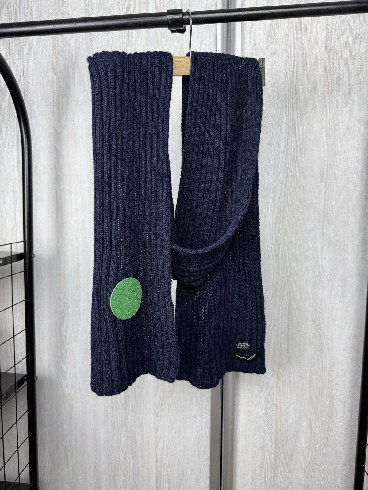 Canada Goose Canada Goose Rabbit Hair Wool Green patch navy blue scarf Size ONE SIZE - 7 Thumbnail