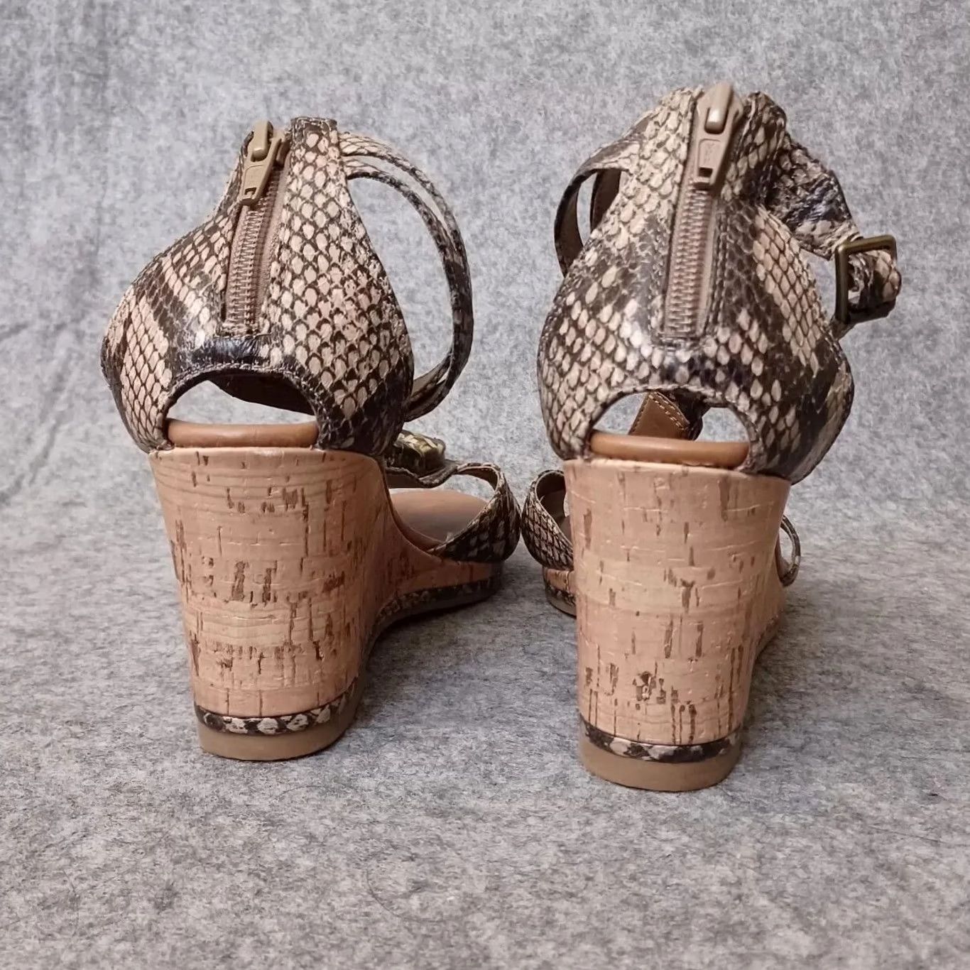 Skin Libby Edelman Sandals Women 8.5 W Beige Brown Faux Snake Skin Wedge Ankle Strap Size US 9 / IT 39 - 4 Thumbnail