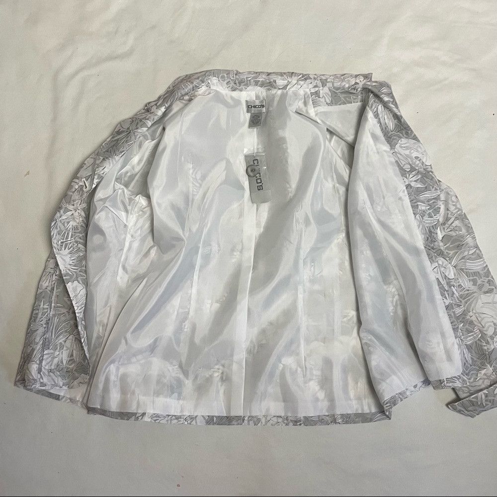 Chicos NWT New $99 Chico's Simple Sheer Saeran Grey Jacket Size 2 Size L / US 10 / IT 46 - 6 Thumbnail
