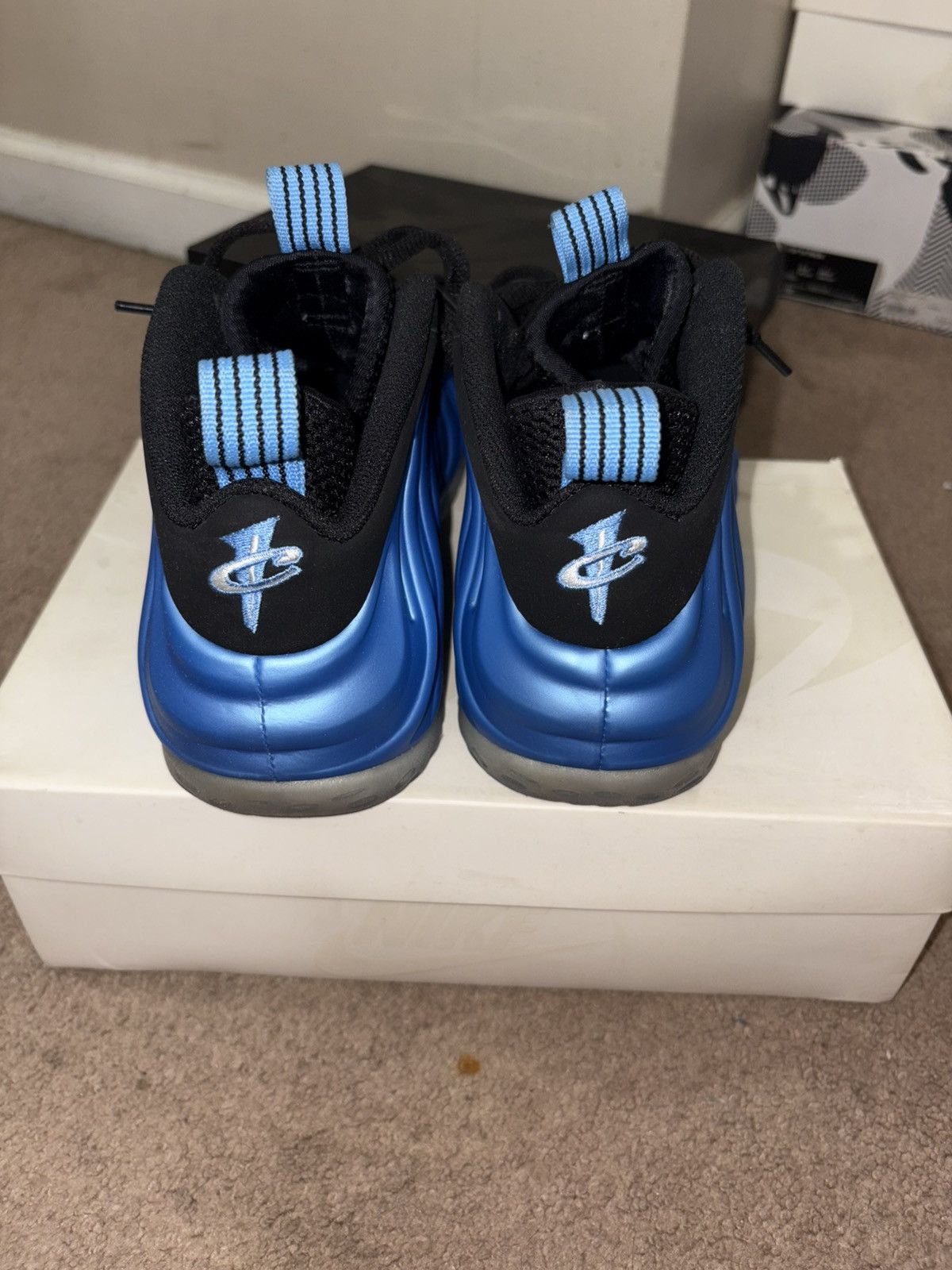 Nike Nike Air Foamposite One ‘University Blue’ Size US 9 / EU 42 - 4 Thumbnail