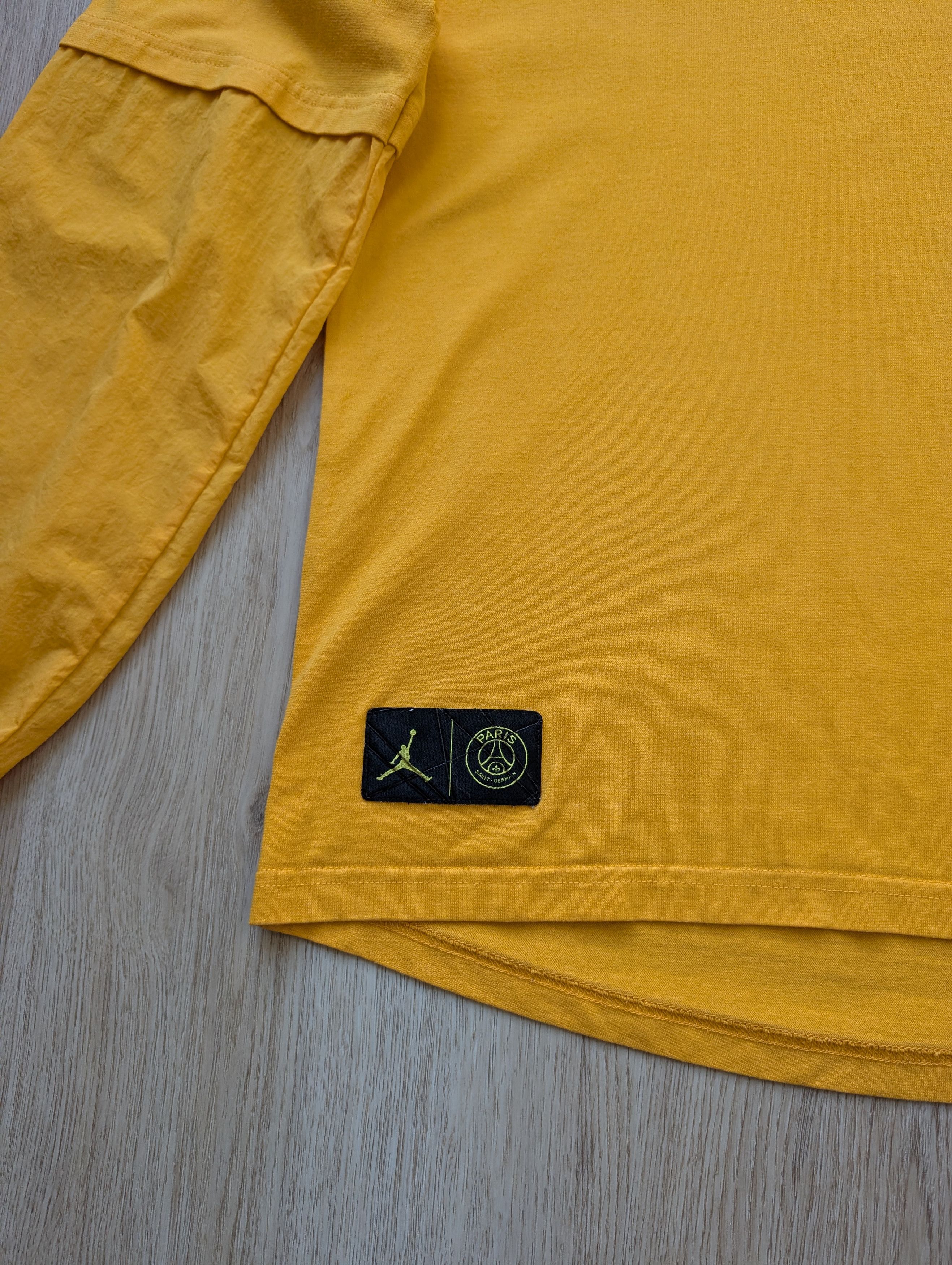 Jordan Brand Jordan x PARIS Saint-Germain Shirt Sweater Small Yellow Size US S / EU 44-46 / 1 - 4 Thumbnail