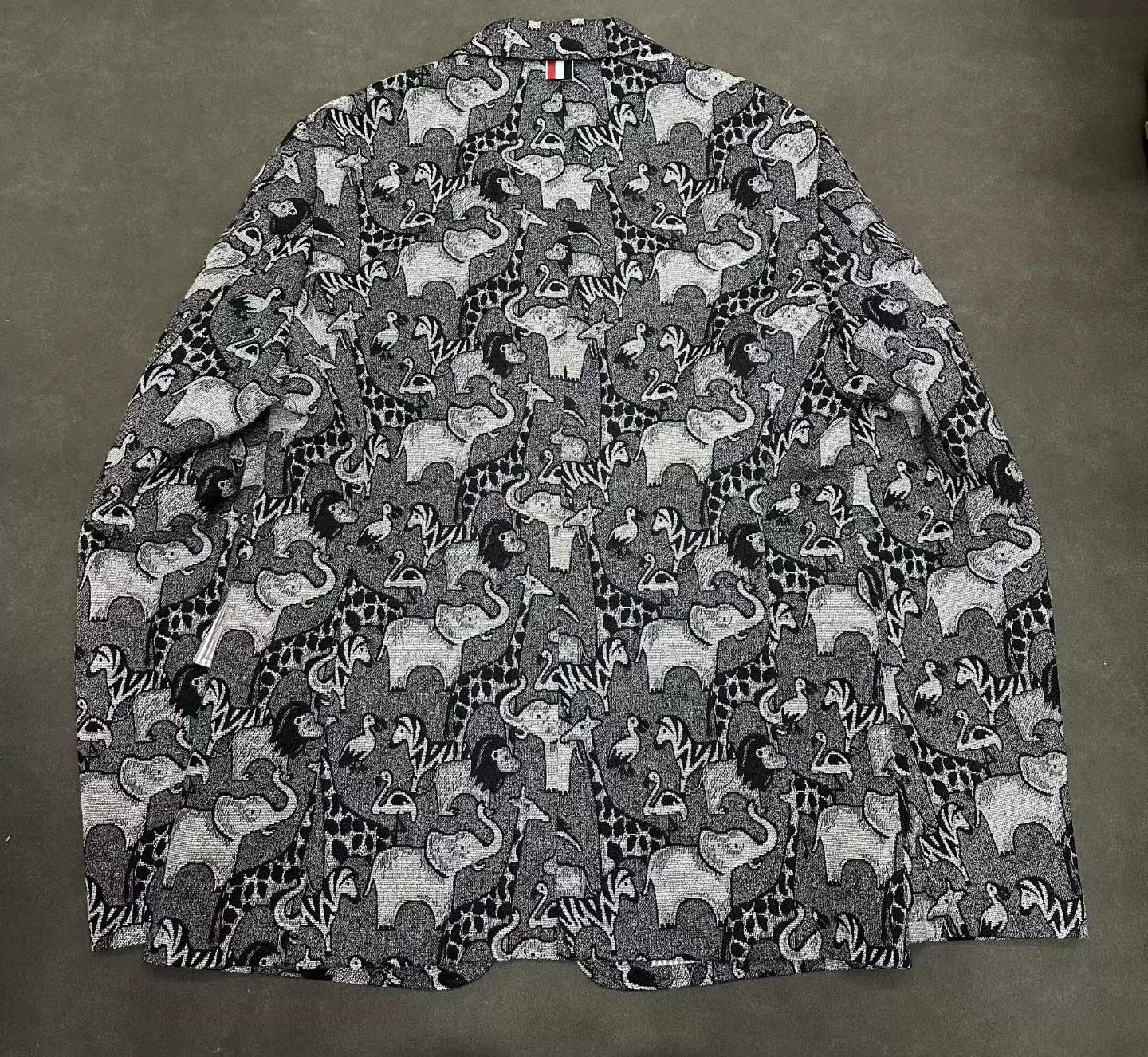 Thom Browne Thom Browne Animal Embroidered Blazer 3 99 New Try-On Size US L / EU 52-54 / 3 - 2 Thumbnail