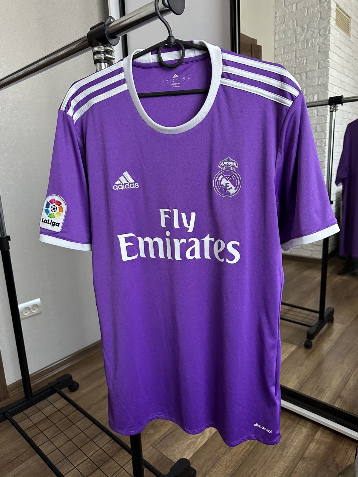 Adidas 2016/2017 Adidas Real Madrid Soccer Jersey T-Shirt Size US L / EU 52-54 / 3 - 2 Thumbnail