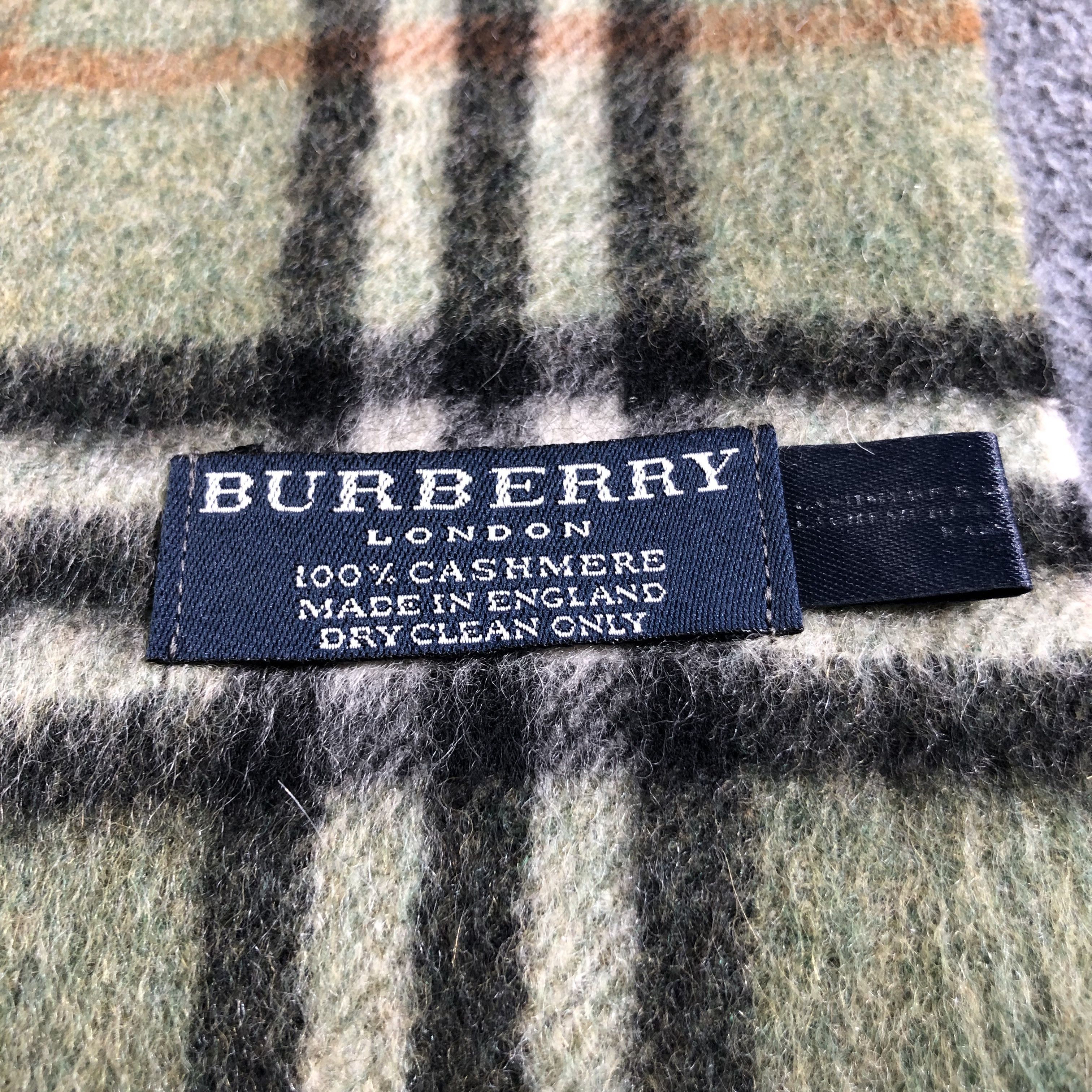Burberry Burberrys Nova Check Cashmere Scarf Muffler Neckwear V2522 Size ONE SIZE - 4 Thumbnail