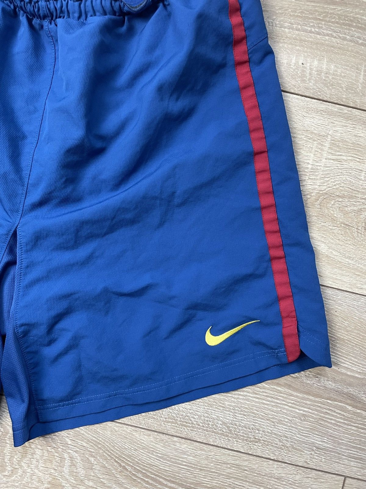 Nike Nike Barcelona 2008 2009 Home Shorts Vintage Soccer shorts Size US 36 / EU 52 - 5 Thumbnail