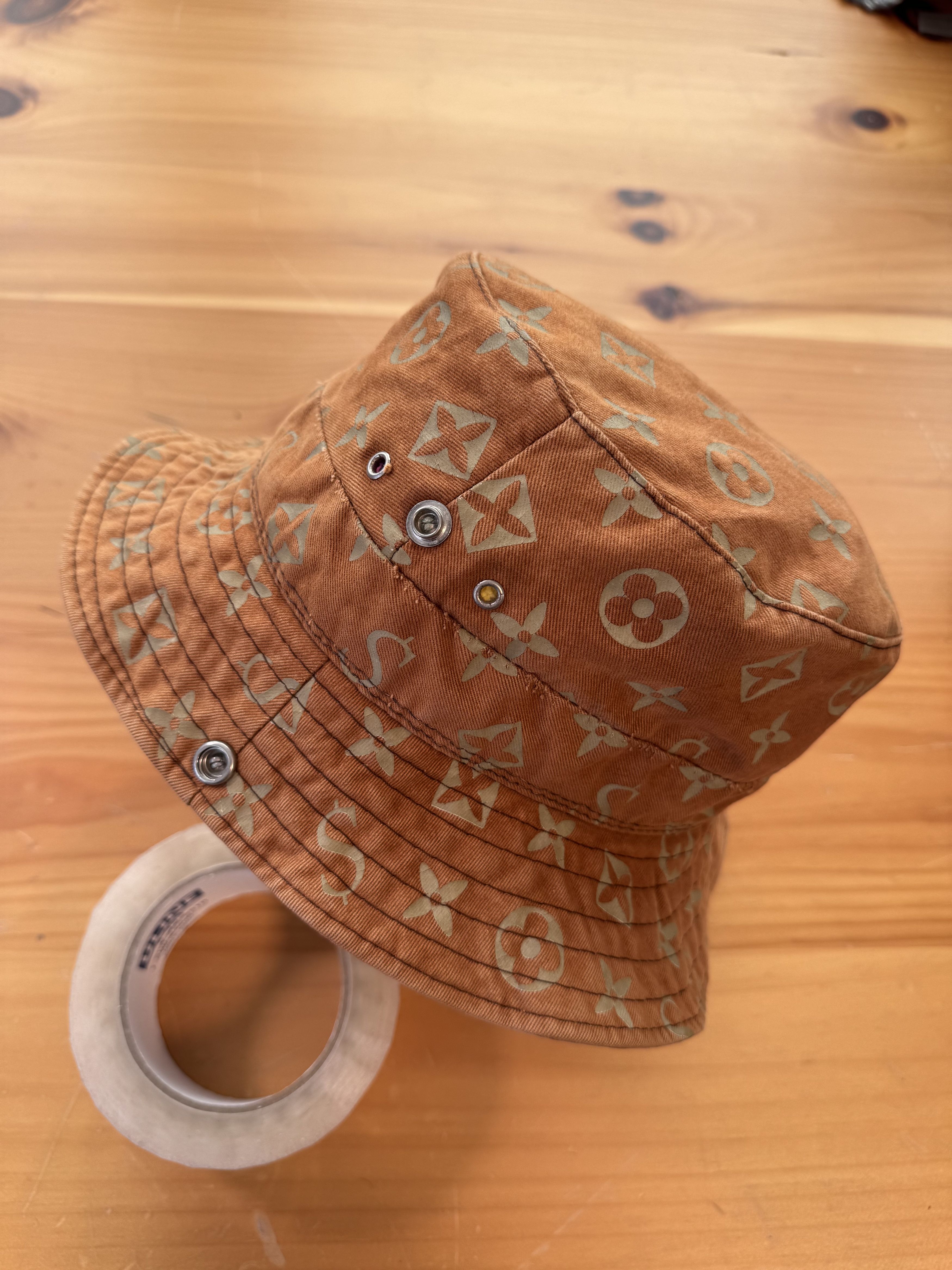 Supreme 2000's Supreme LV Louis Vuitton monogram Cease Bucket hat Size ONE SIZE - 6 Thumbnail