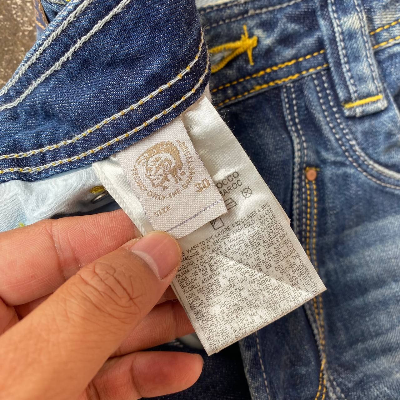 Diesel DIESEL INDUSTRY TIMMEN REGULAR STRAIGHT DISTRESSED DENIM Size US 30 / EU 46 - 10 Thumbnail