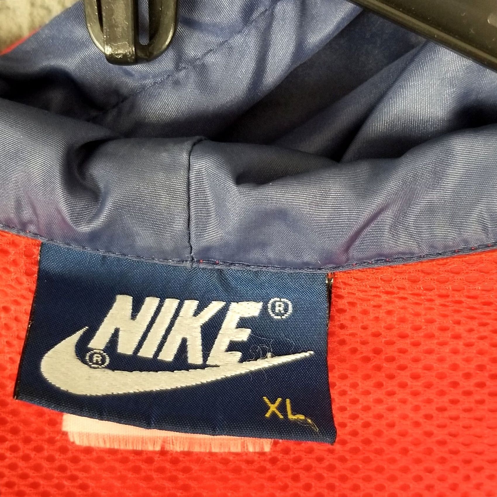 Nike VINTAGE Nike Windrunner Jacket XL Blue Reflective Windrunner 80s Mens Size US XL / EU 56 / 4 - 3 Thumbnail