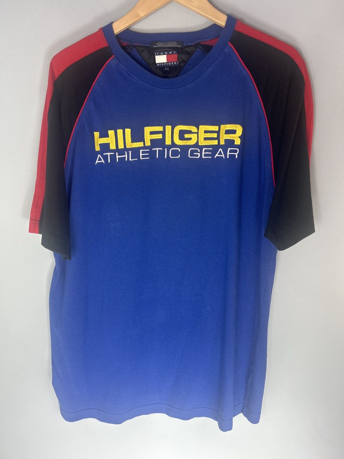 Tommy Hilfiger Vintage 90s Tommy Hilfiger Athletics Gear Tee Size US XL / EU 56 / 4 - 1 Thumbnail