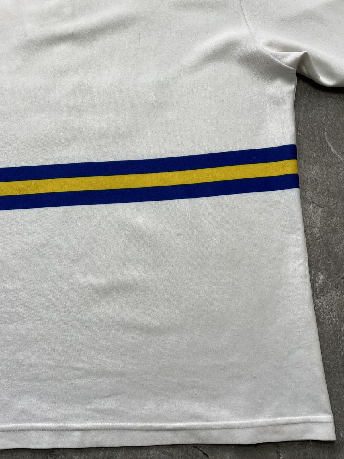 Asics Vintage Asics Leeds United 1993 1994 1995 Home Jersey Shirt Size US L / EU 52-54 / 3 - 11 Thumbnail