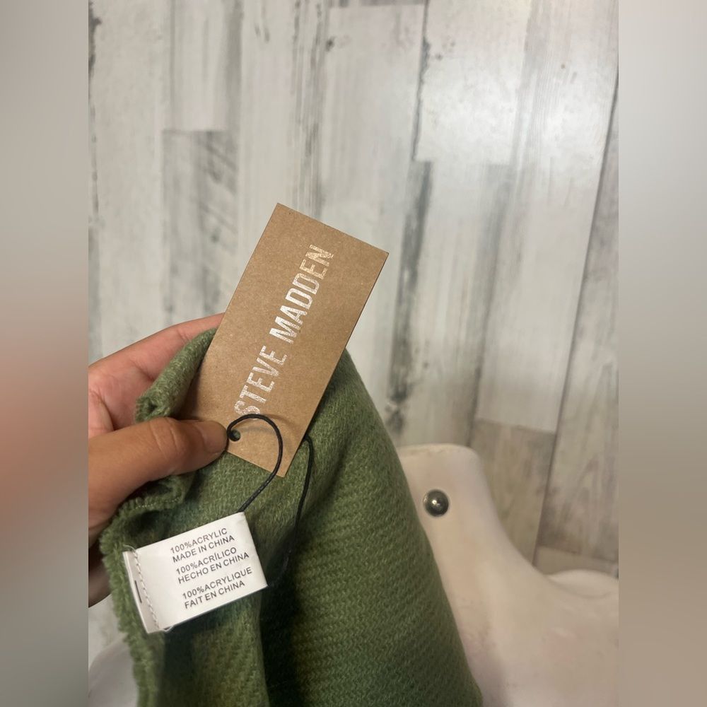 Steve Madden Steve Madden Olive Green Oversized Fringe Scarf – Soft Acryl Size ONE SIZE - 5 Thumbnail