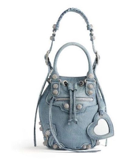 Balenciaga o1s1wg110425 Size: OS / Le Cagole Bucket Bag in Blue Size ONE SIZE - 1 Preview